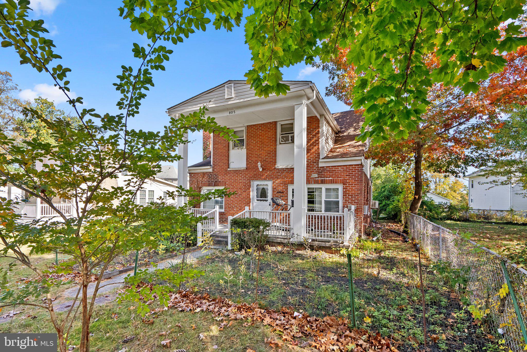 LINCOLN PARK - Residential