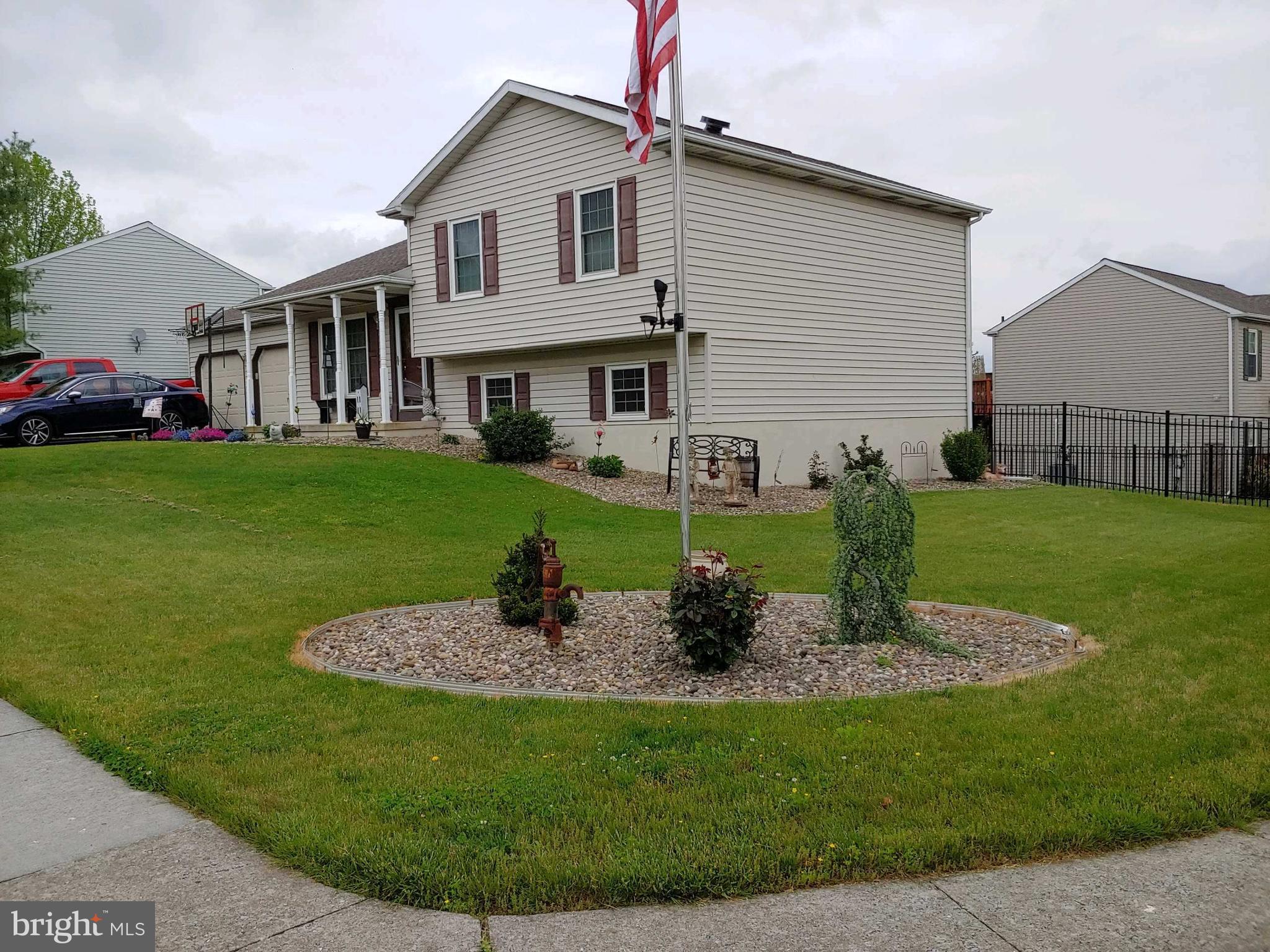 SUMMIT VIEW - Residential