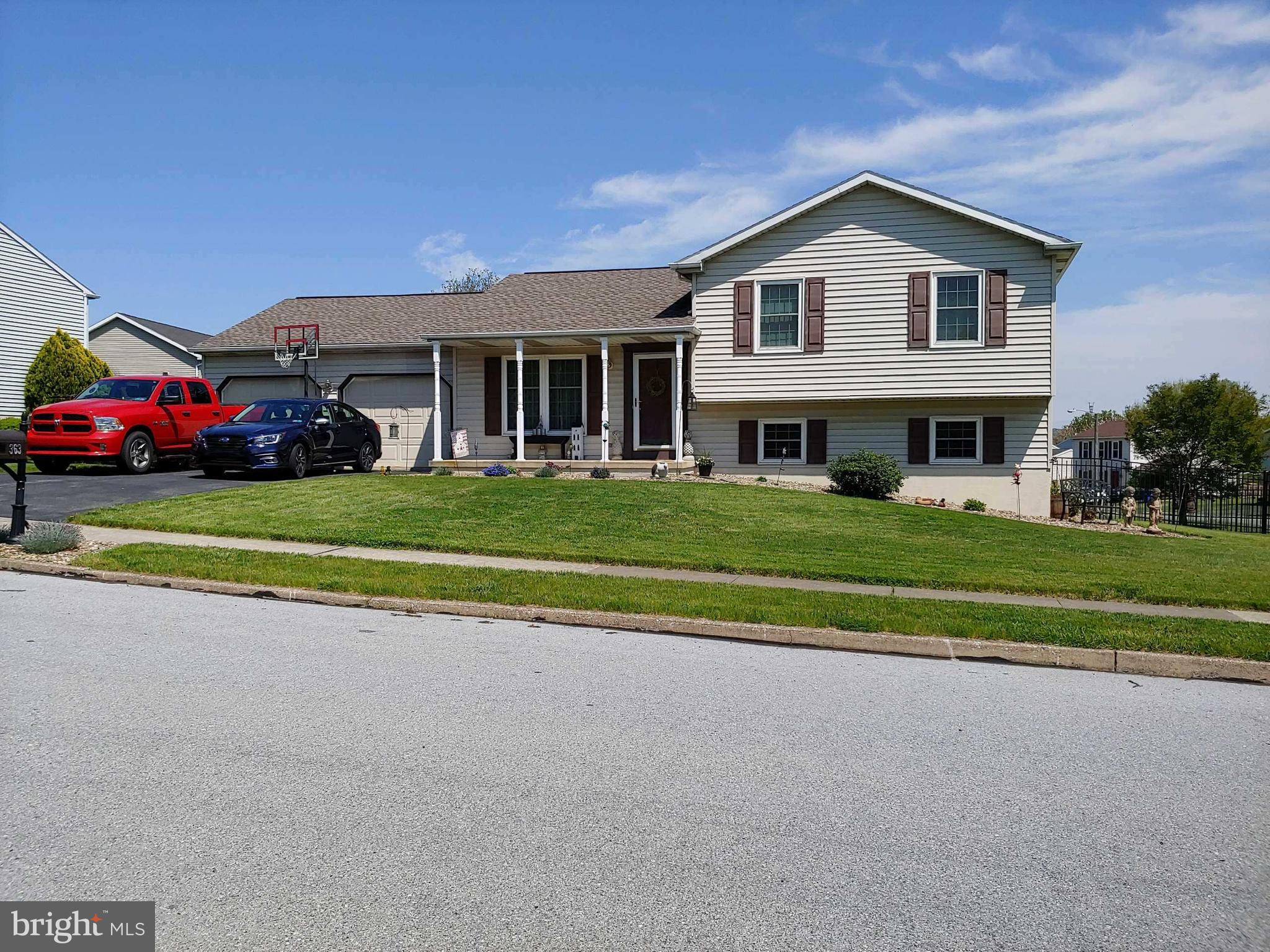 SUMMIT VIEW - Residential