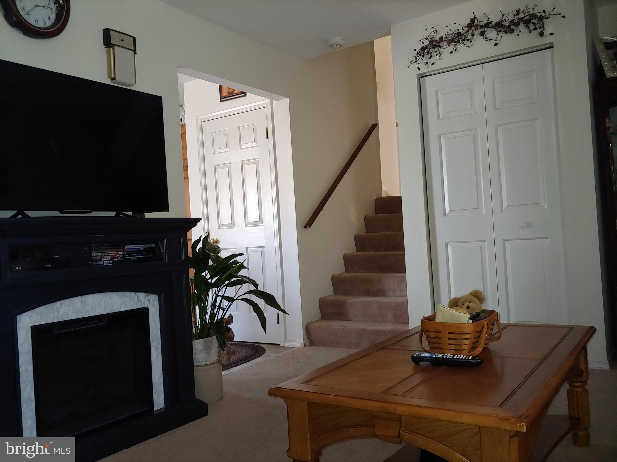 SUMMIT VIEW - Residential