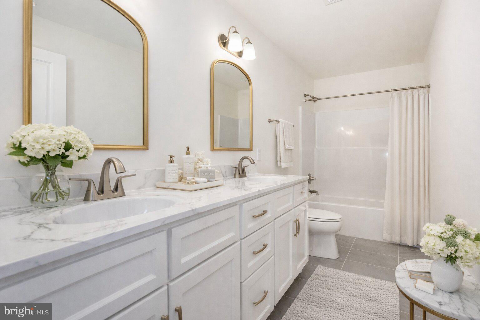 VALLEY VISTA - Residential