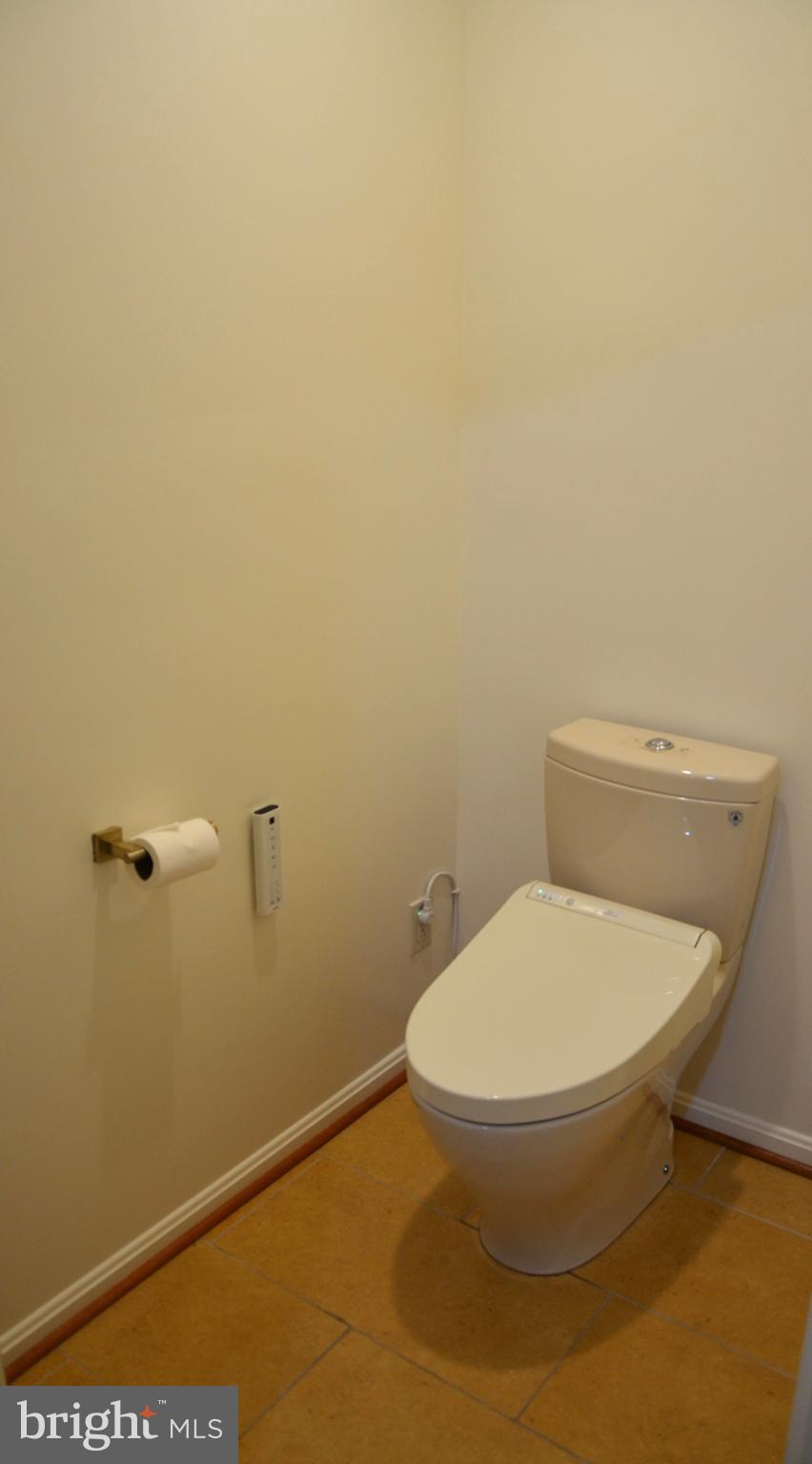 HILLANDALE - Residential