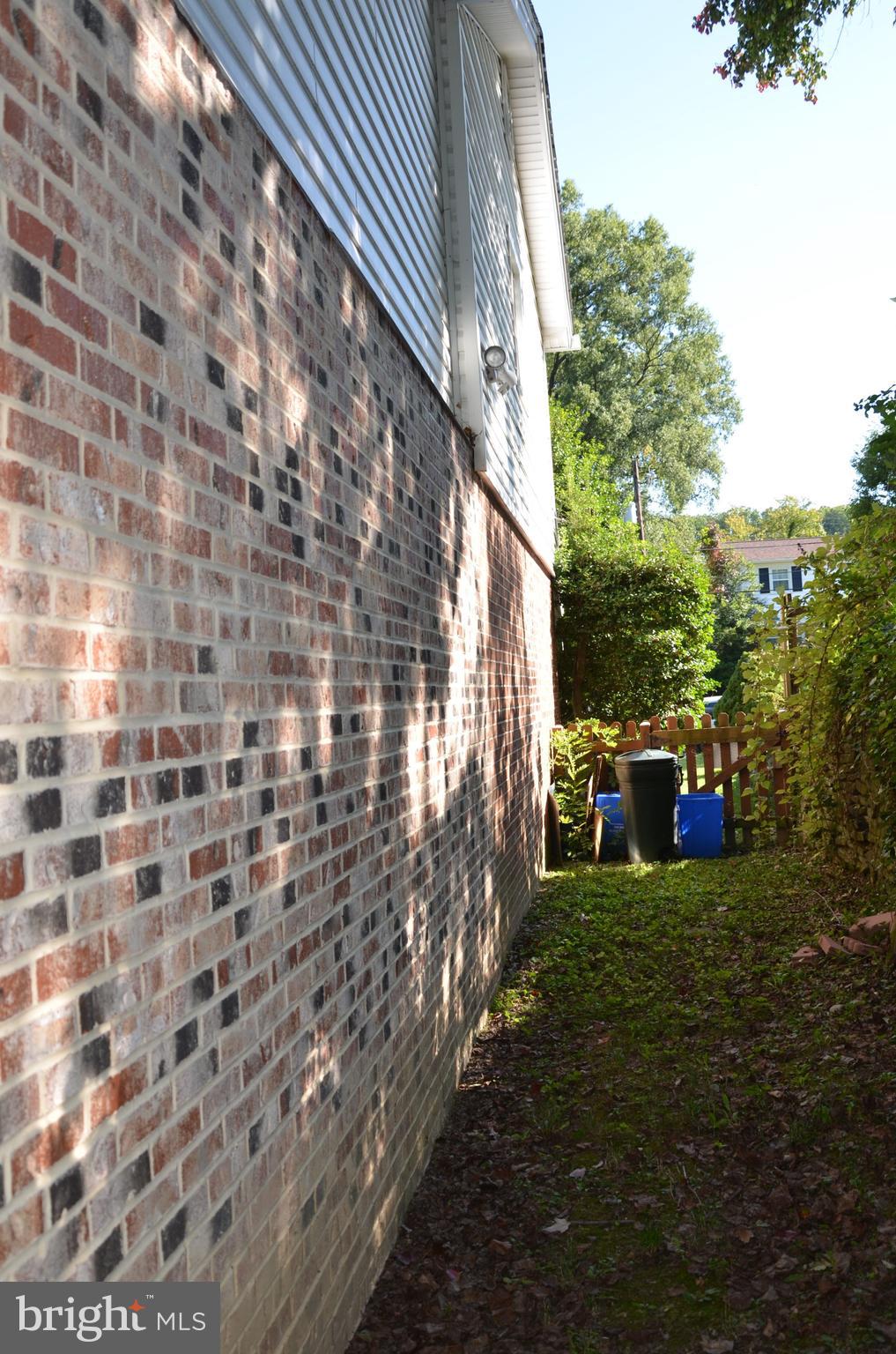 HILLANDALE - Residential