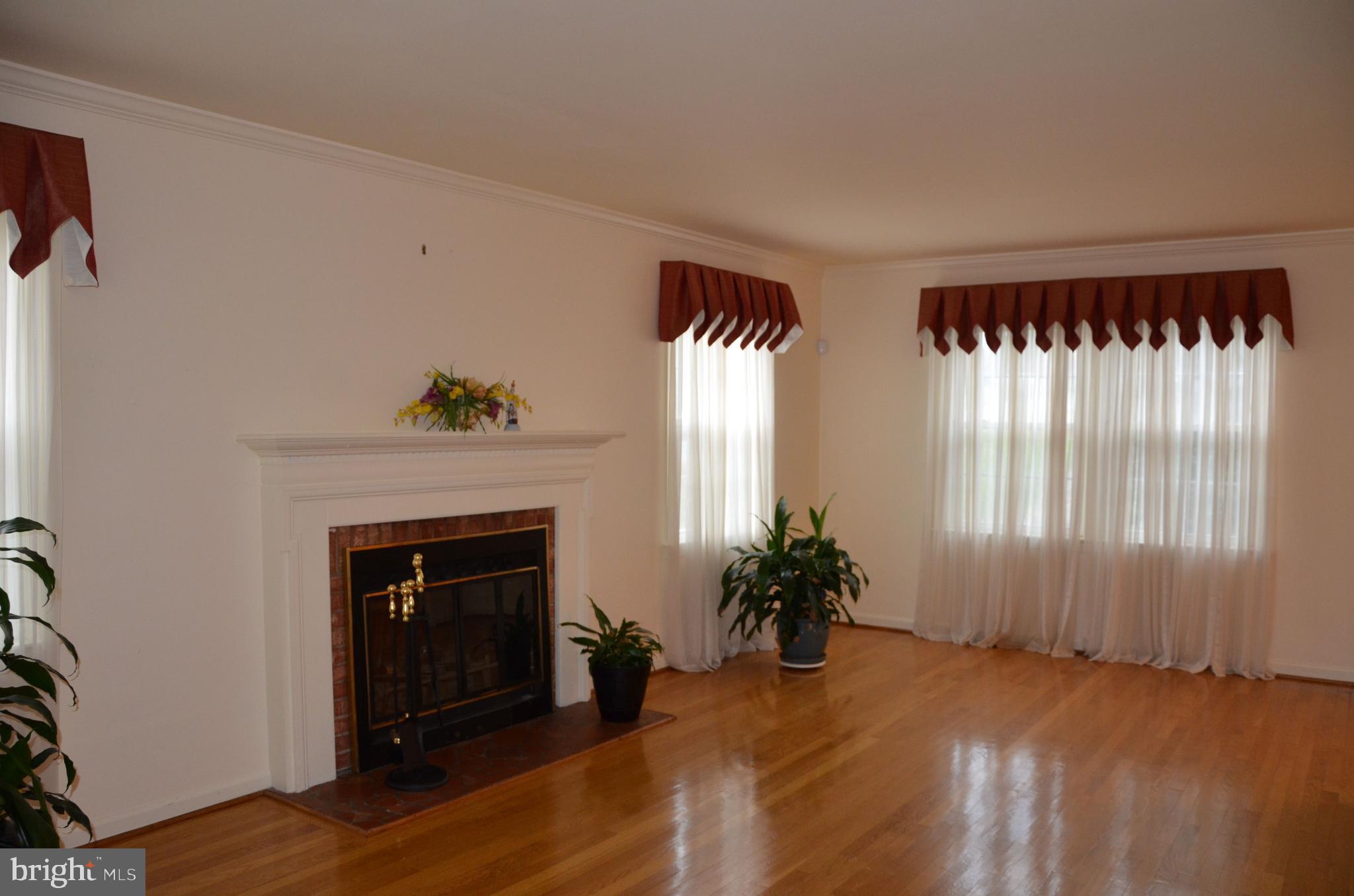 HILLANDALE - Residential