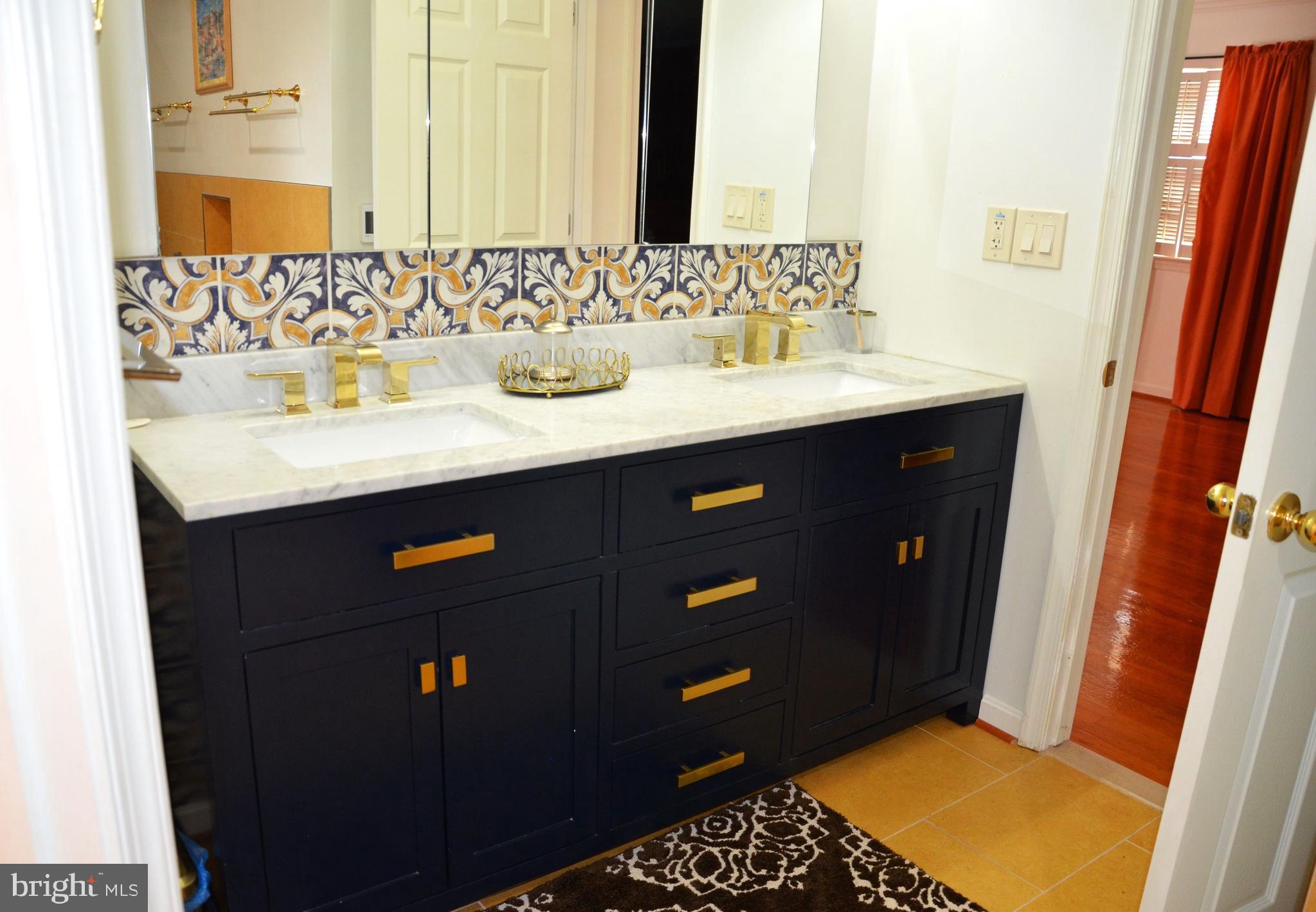 HILLANDALE - Residential