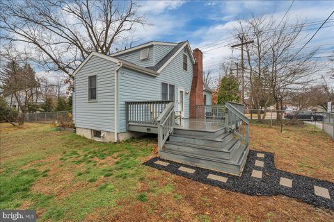 Homes For Sale - 20 W Laurel Road<br/> STRATFORD, NJ 08084