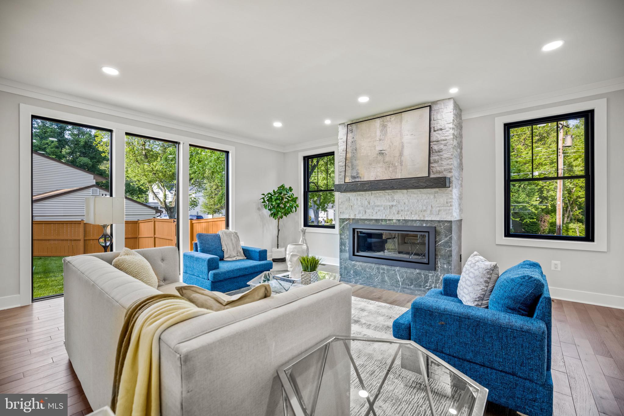 VIENNA WOODS - Residential