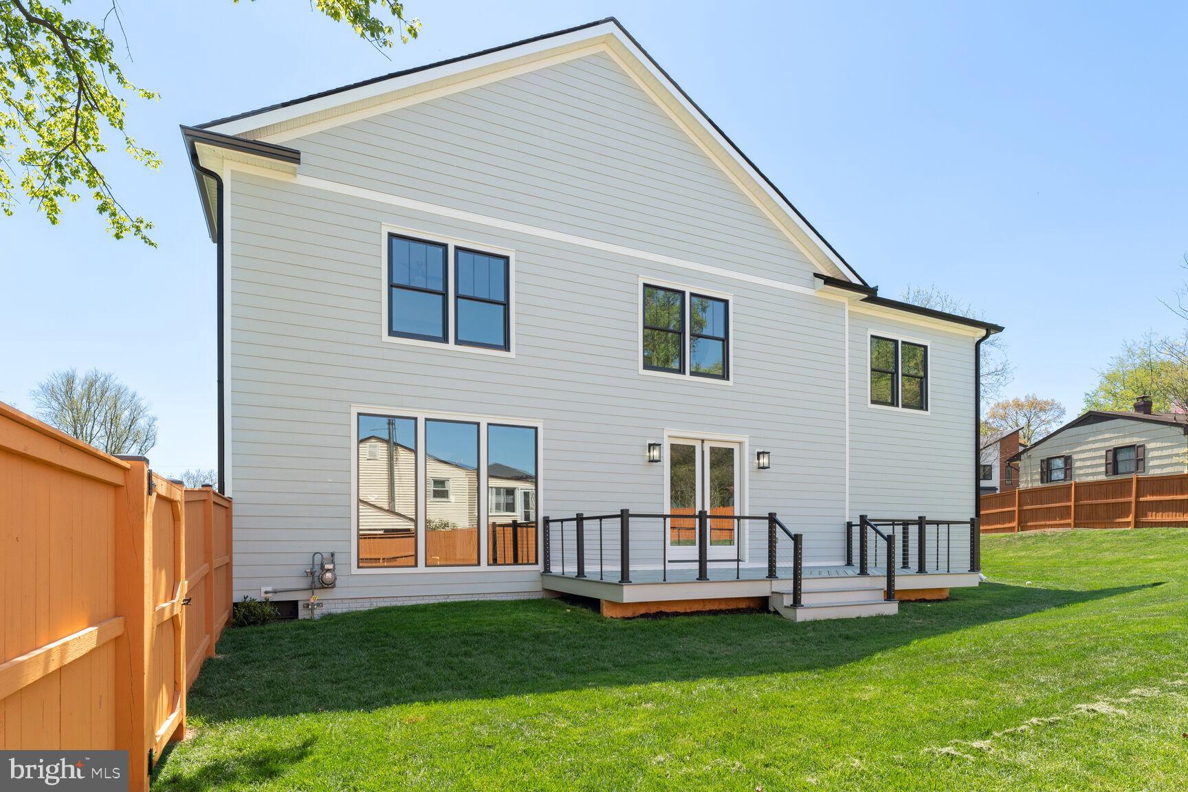 VIENNA WOODS - Residential