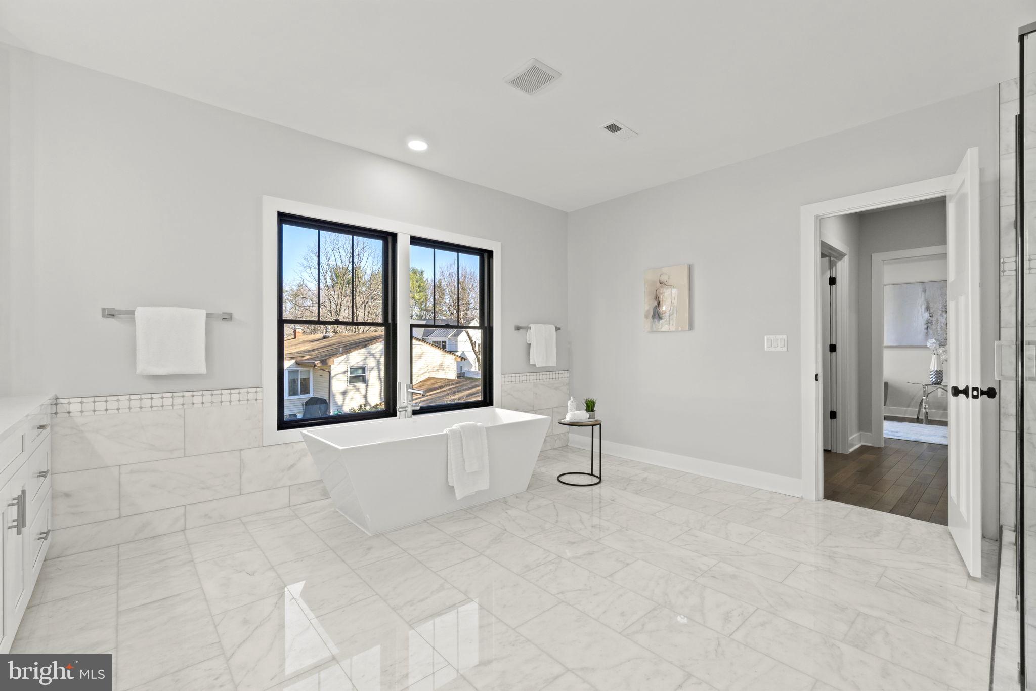 VIENNA WOODS - Residential