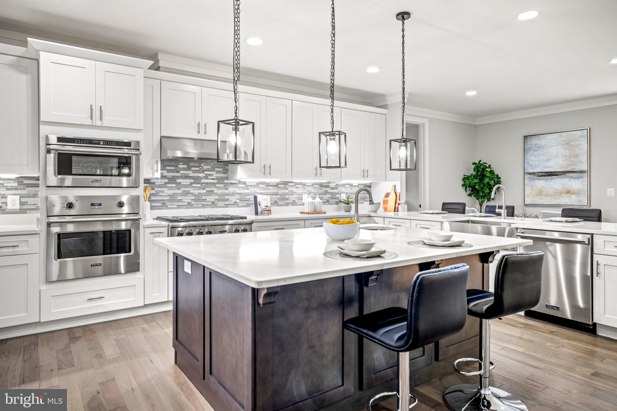 VIENNA WOODS - Residential