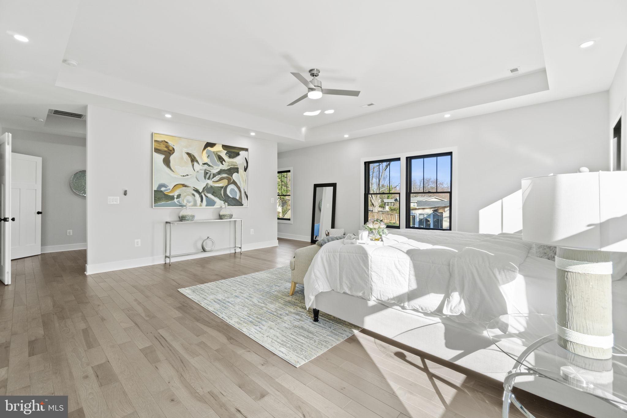 VIENNA WOODS - Residential