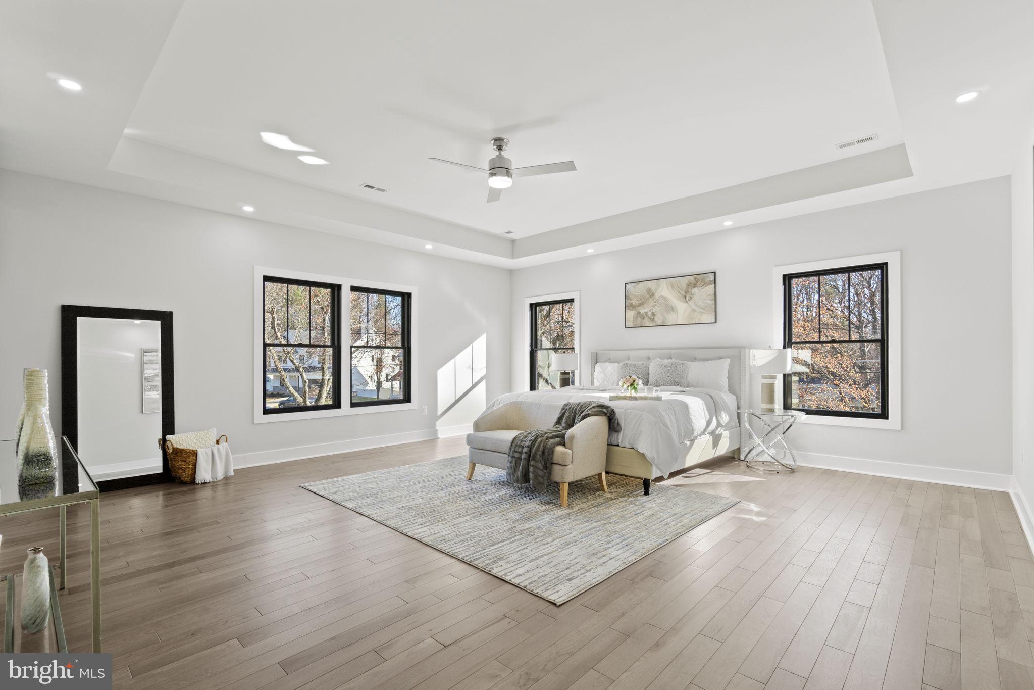 VIENNA WOODS - Residential