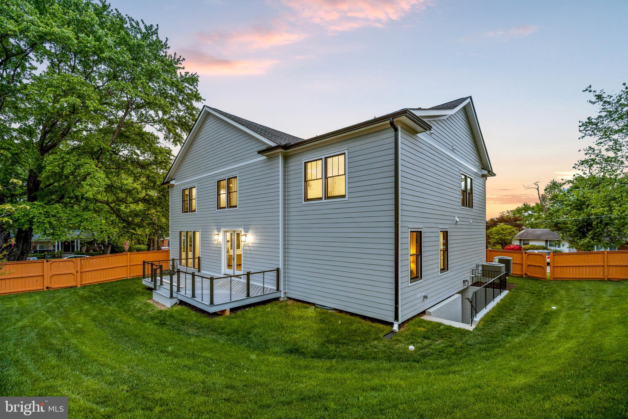 VIENNA WOODS - Residential