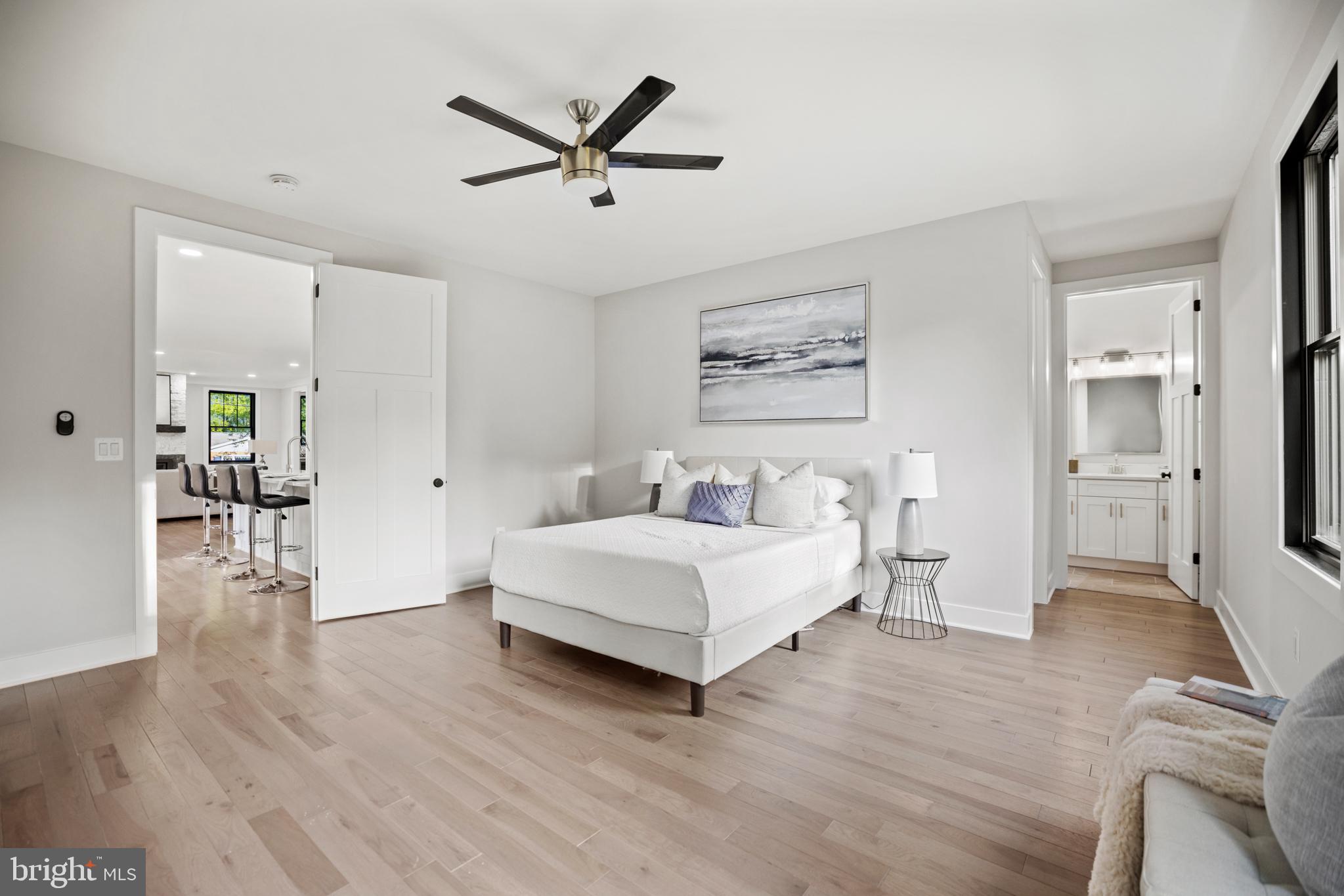 VIENNA WOODS - Residential