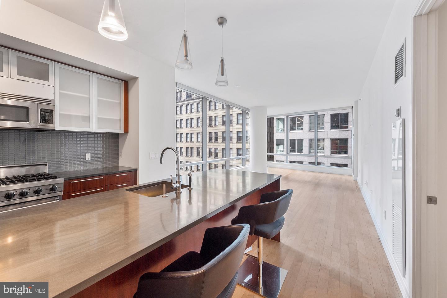 AVENUE OF THE ARTS - Residential Lease