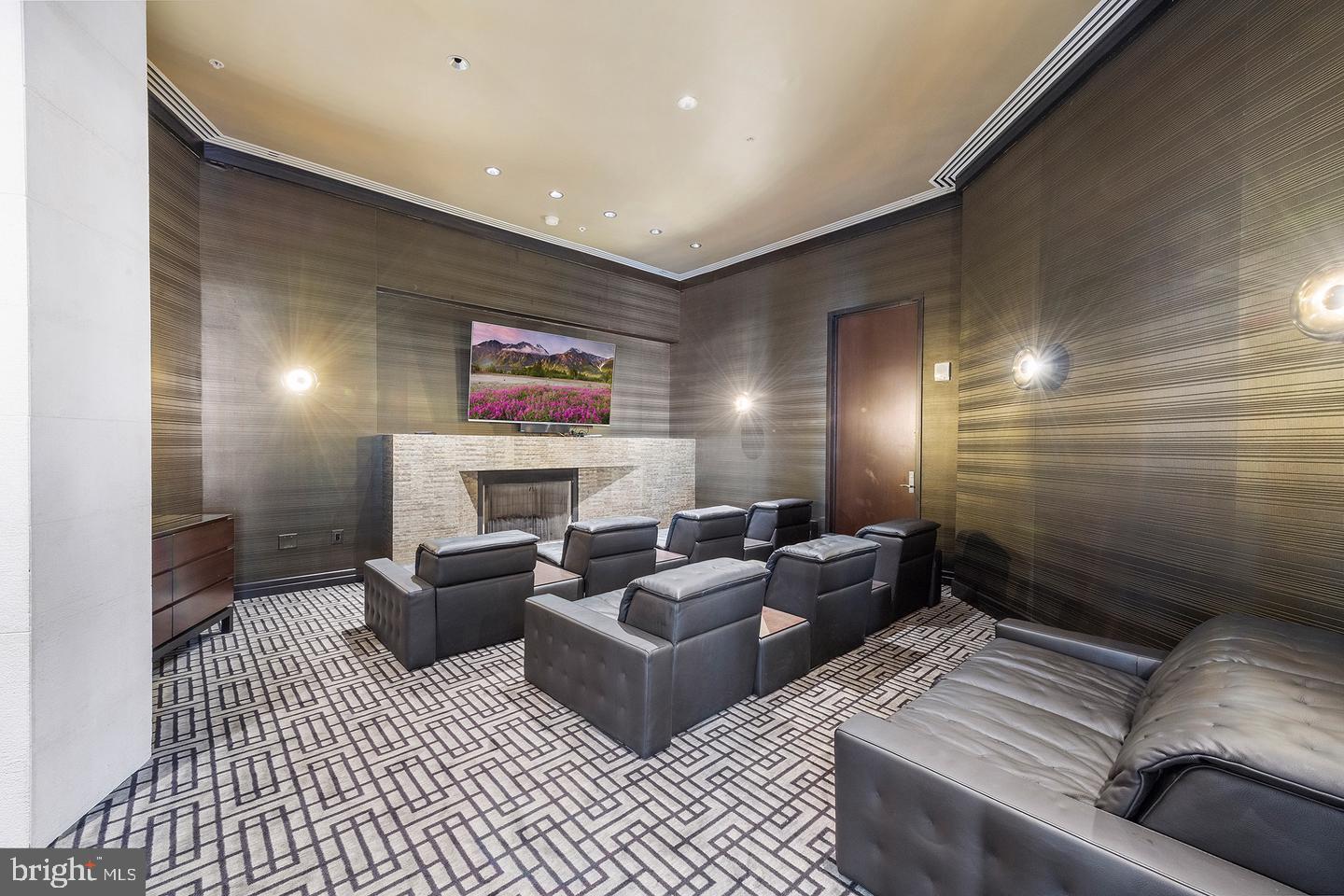 AVENUE OF THE ARTS - Residential Lease