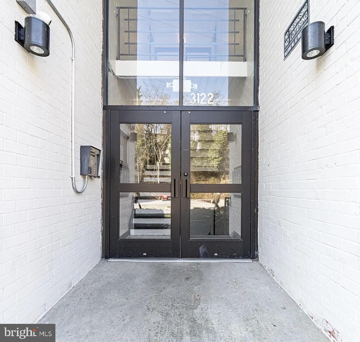 HUNTCREST CONDOMINIUM - Residential