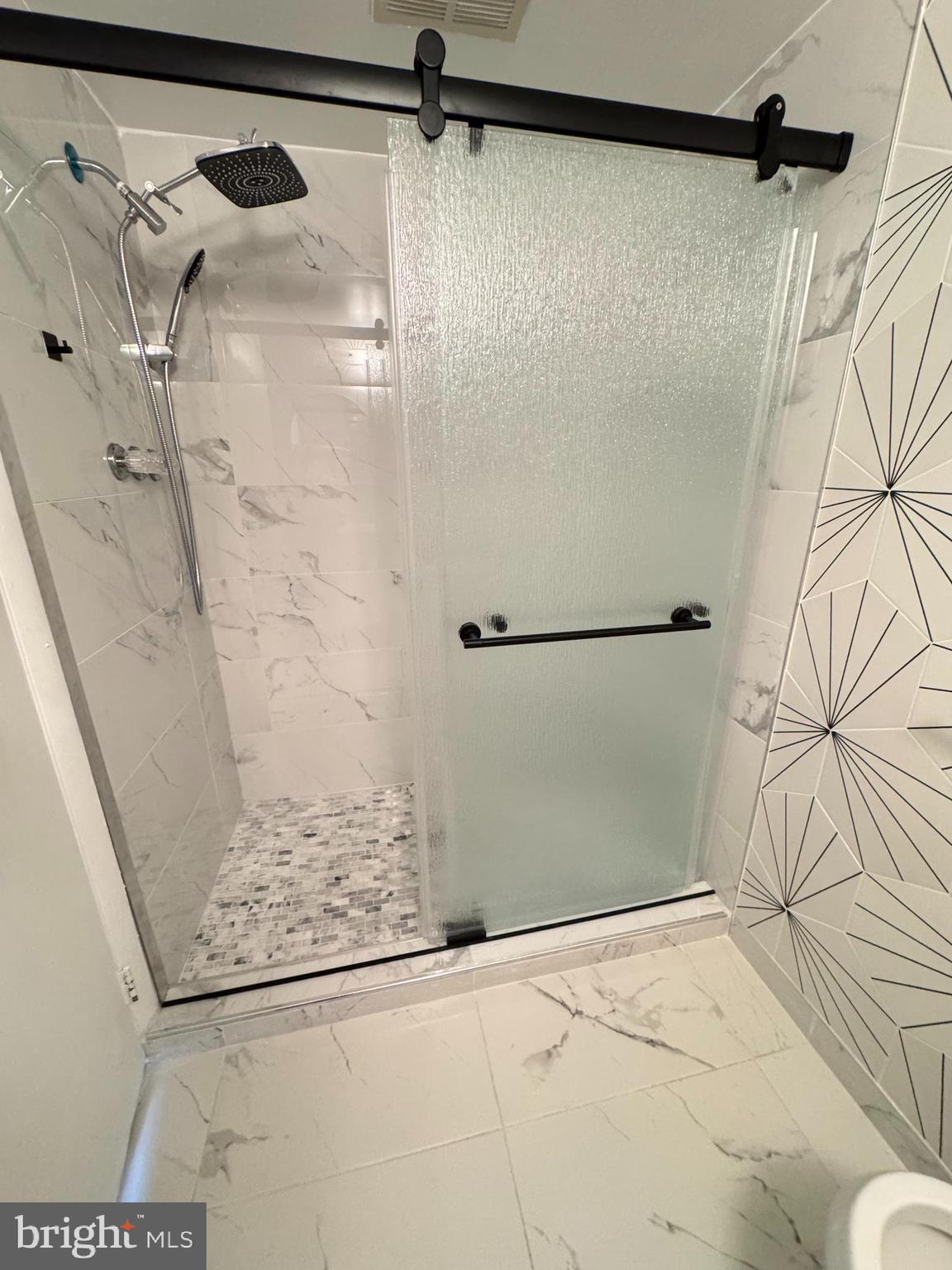 HUNTCREST CONDOMINIUM - Residential