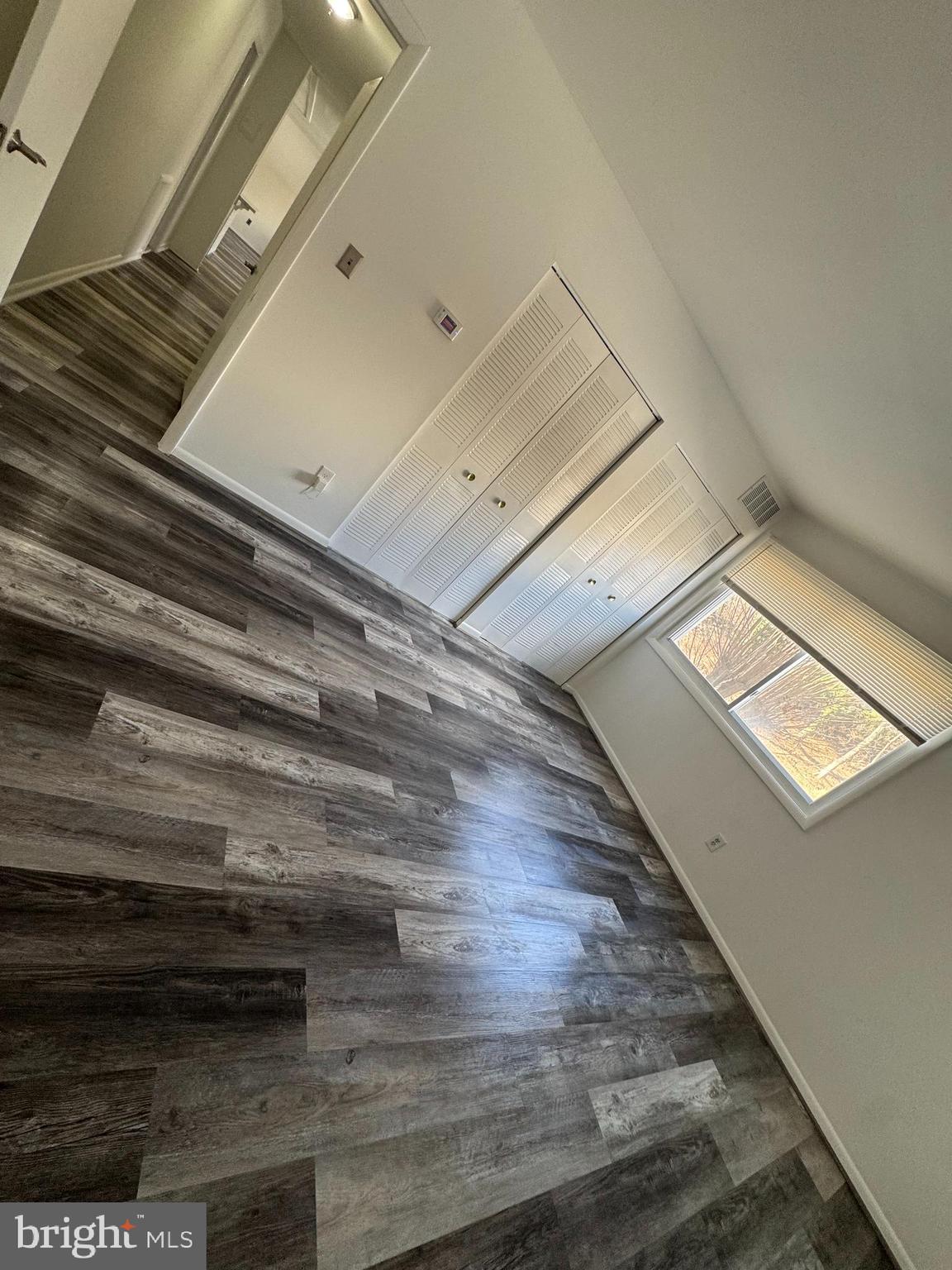 HUNTCREST CONDOMINIUM - Residential