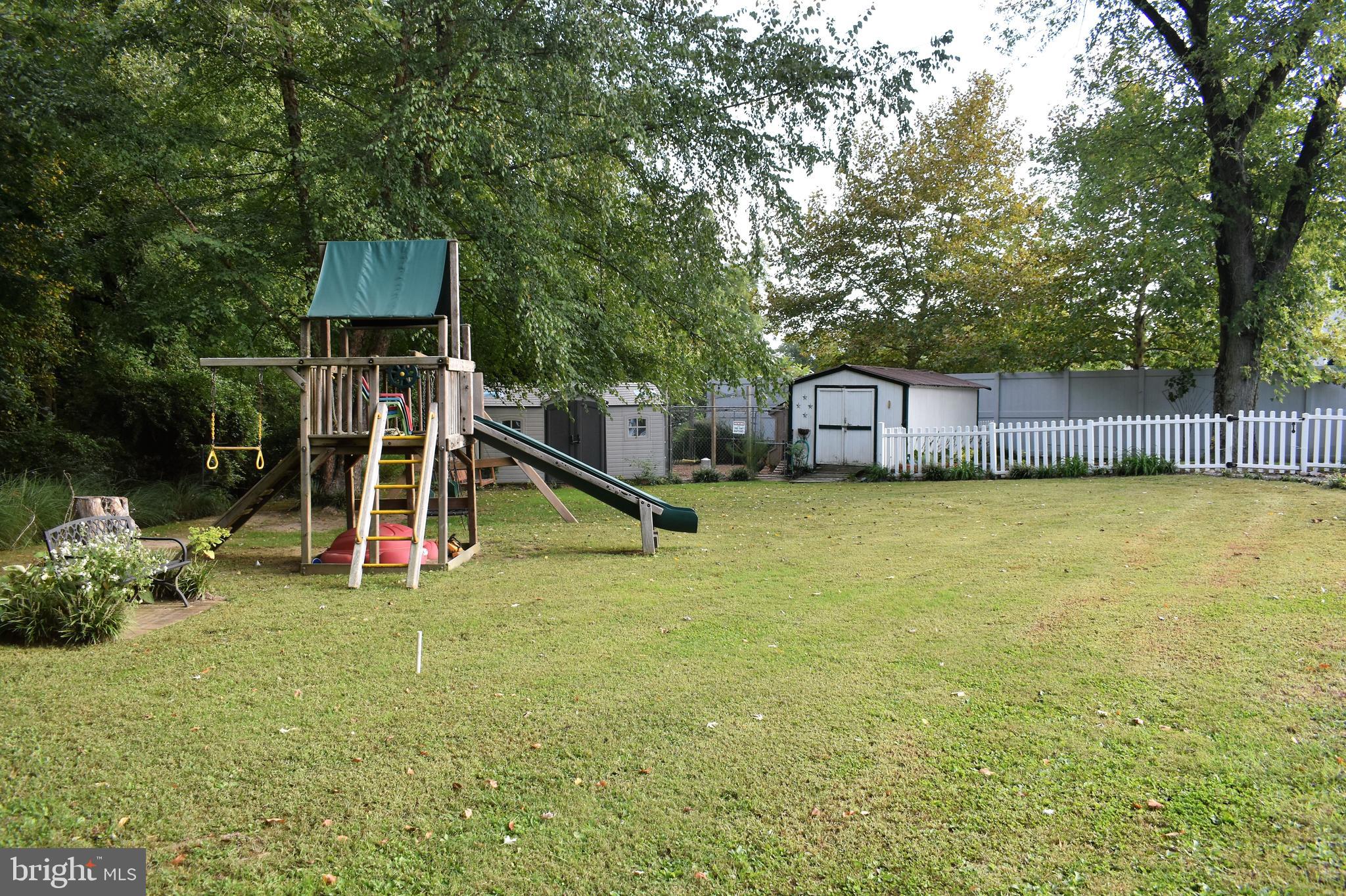 CENTREVILLE - Residential