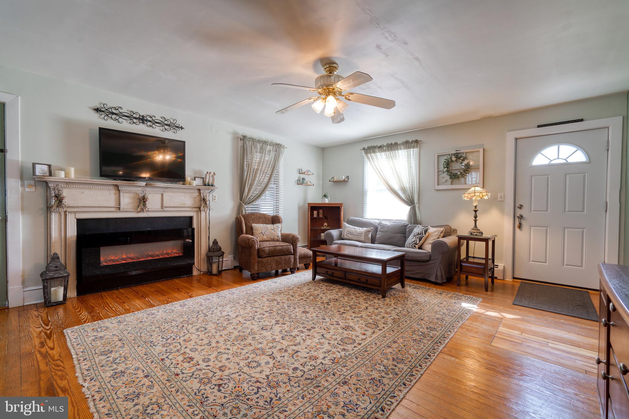 CENTREVILLE - Residential