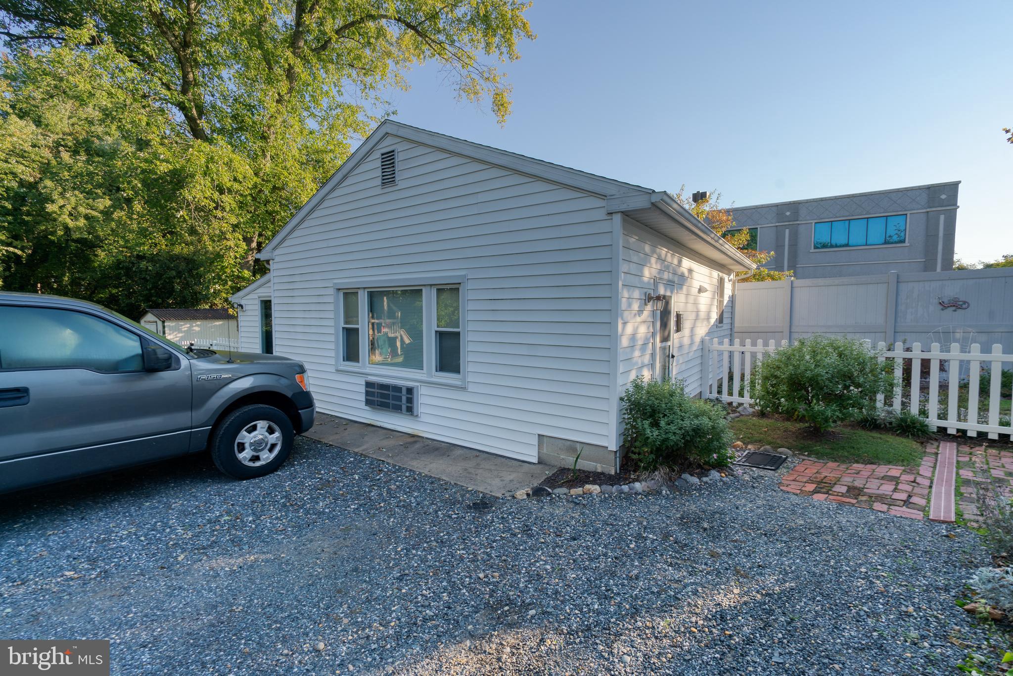 CENTREVILLE - Residential