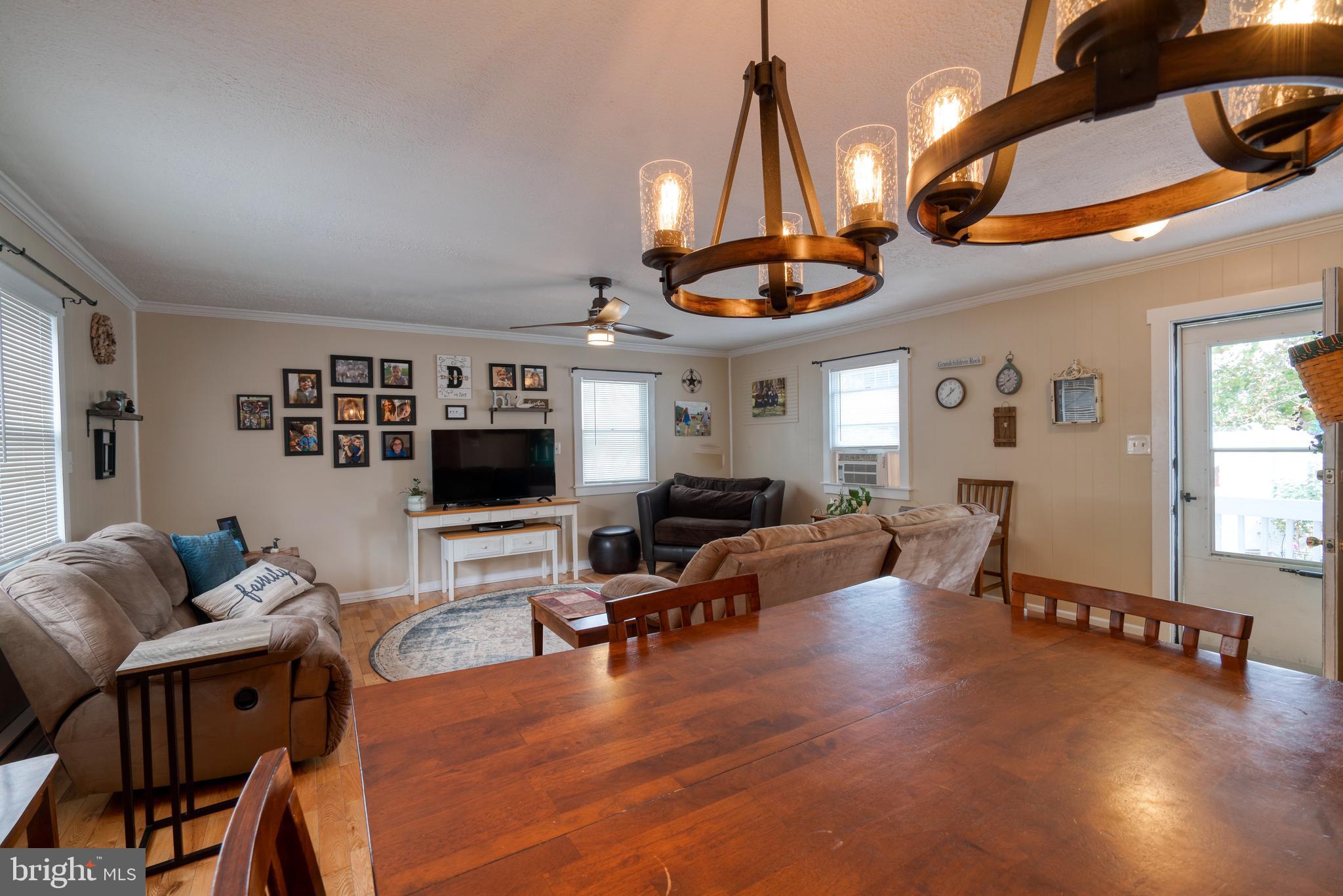 CENTREVILLE - Residential