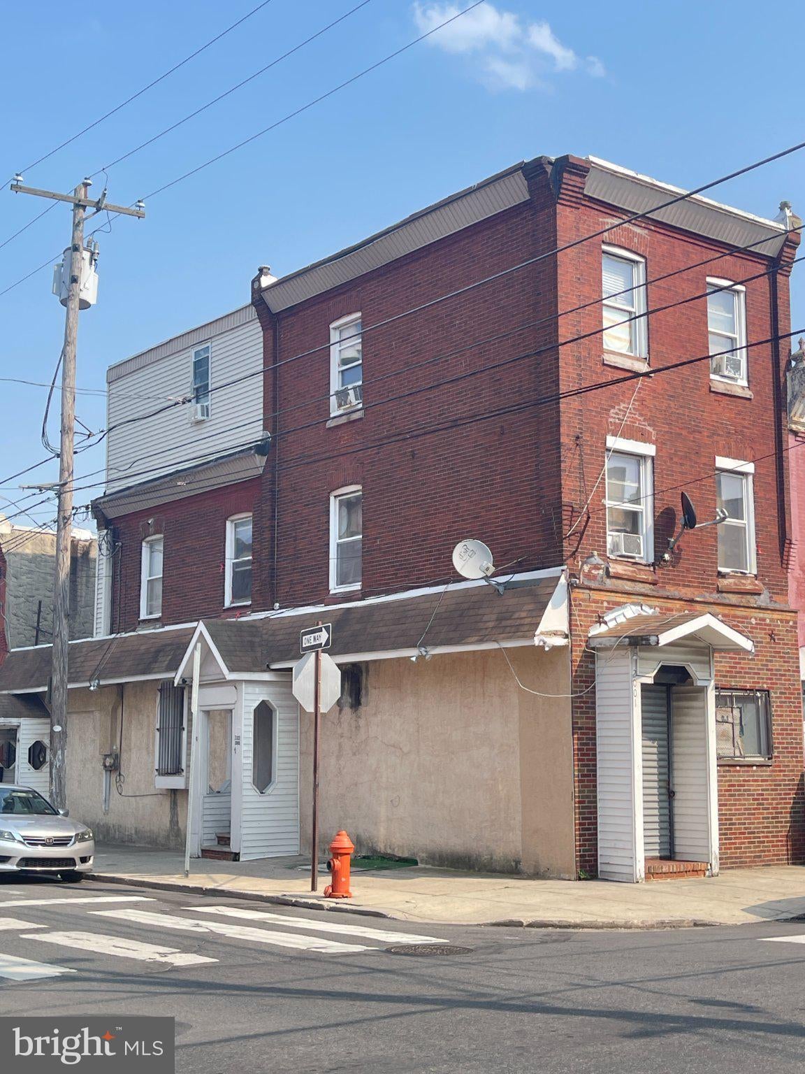 2001 S 6TH STREET S