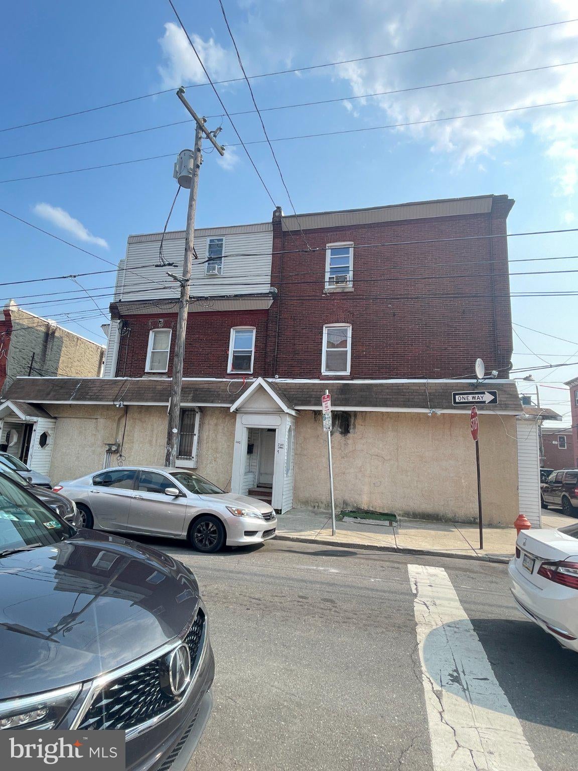 2001 S 6TH STREET S