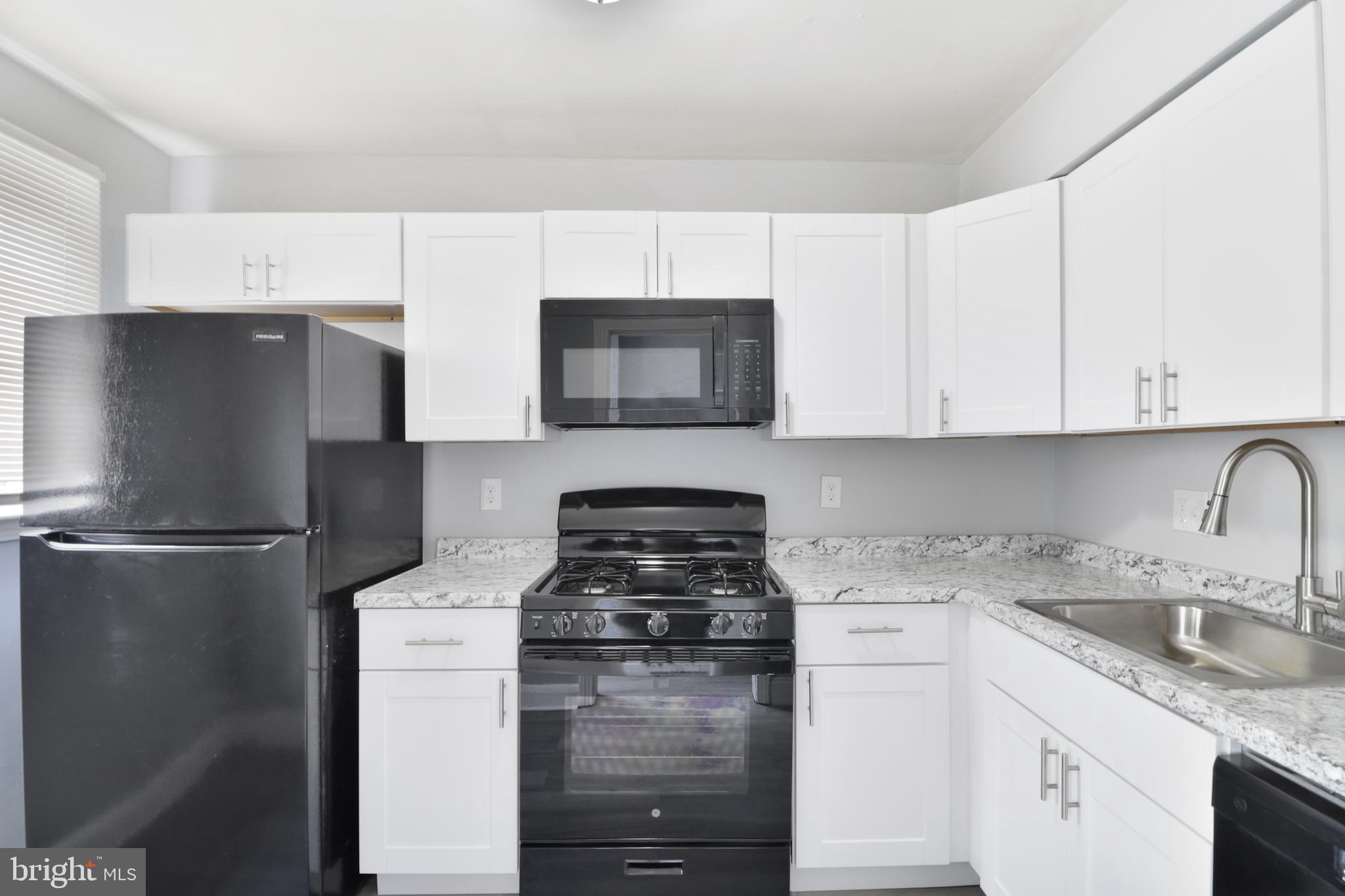 GLEN OAKS - Residential