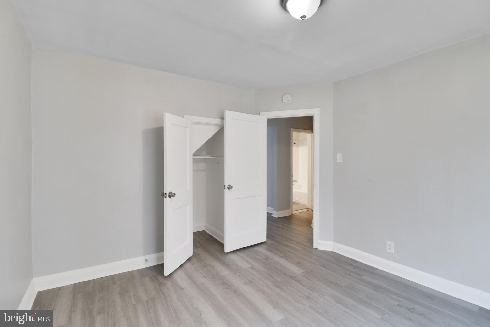 GLEN OAKS - Residential