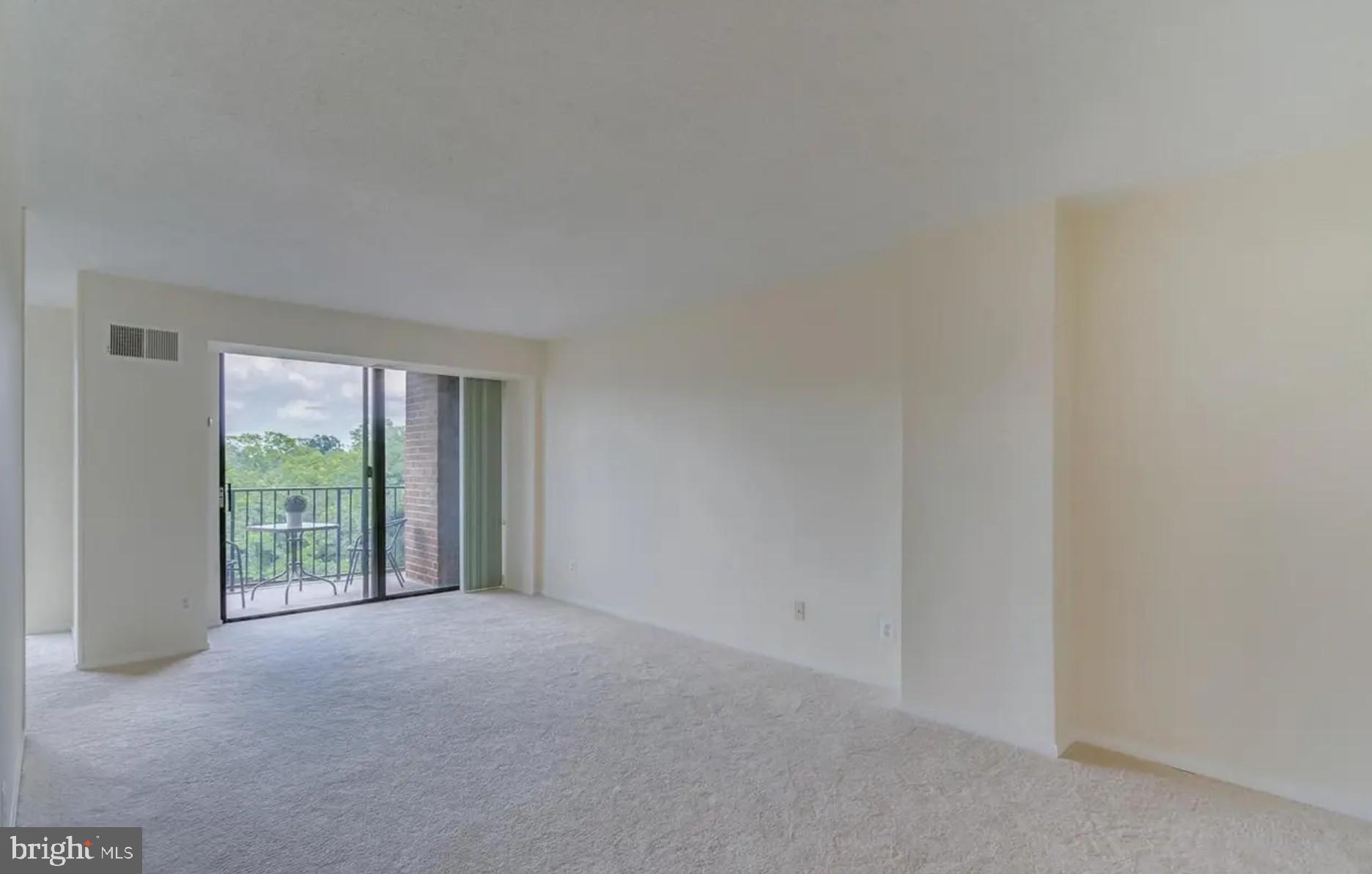 IDYLWOOD TOWERS - Residential