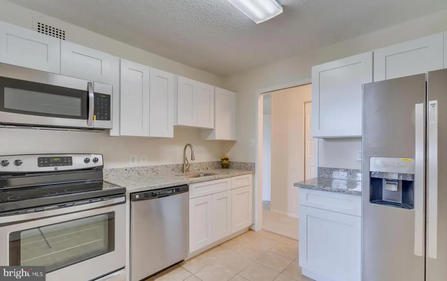 IDYLWOOD TOWERS - Residential