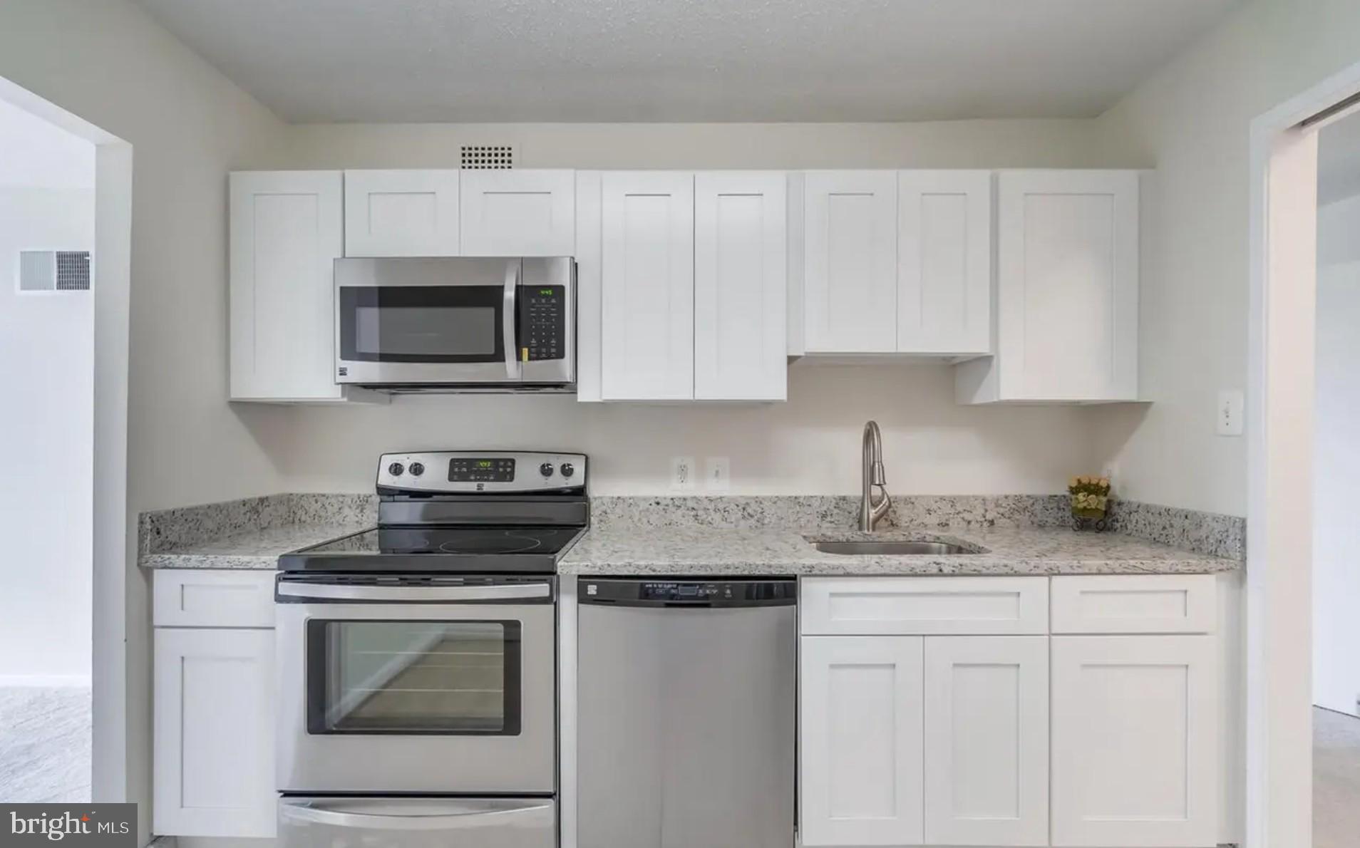 IDYLWOOD TOWERS - Residential