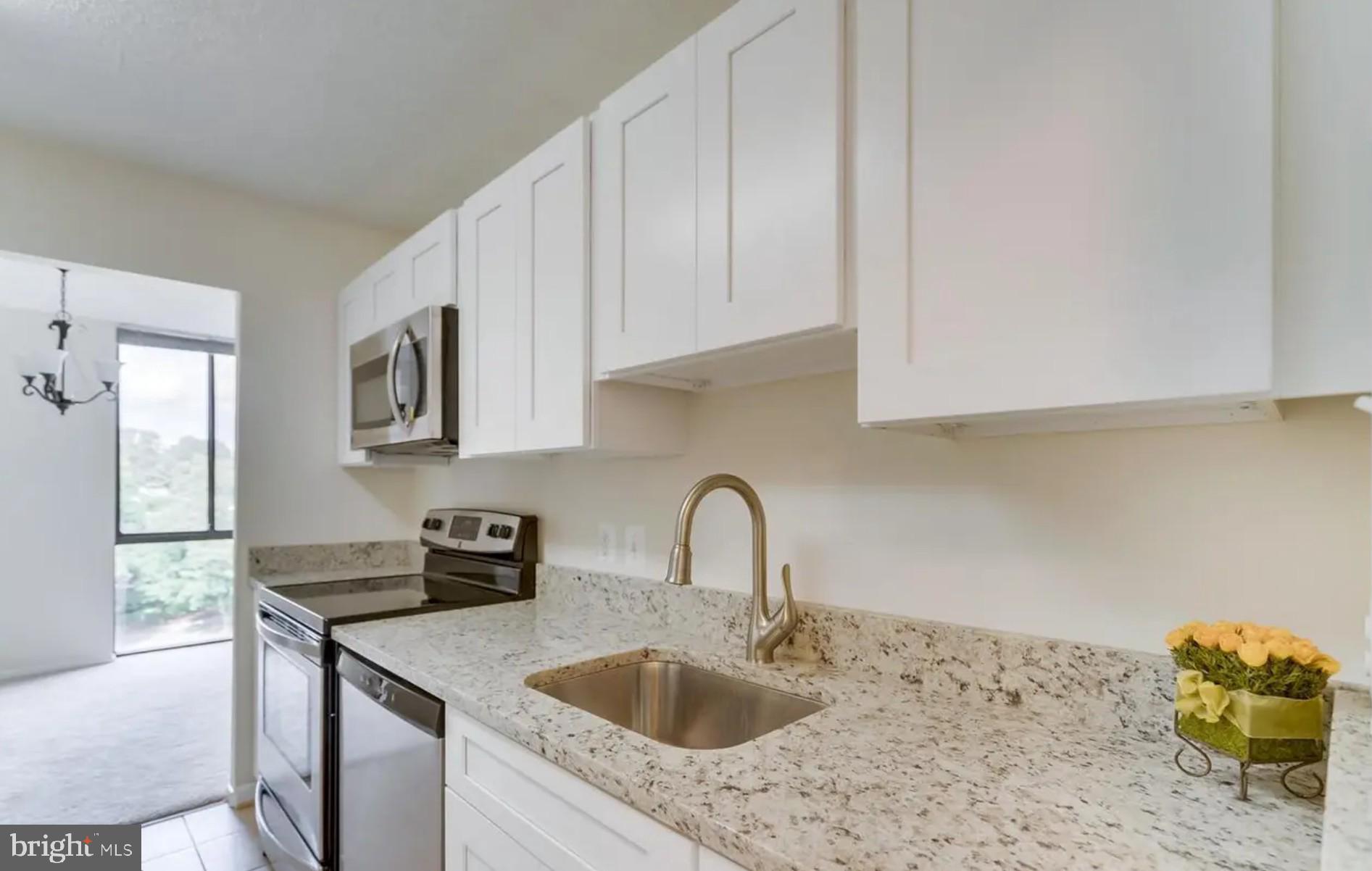 IDYLWOOD TOWERS - Residential