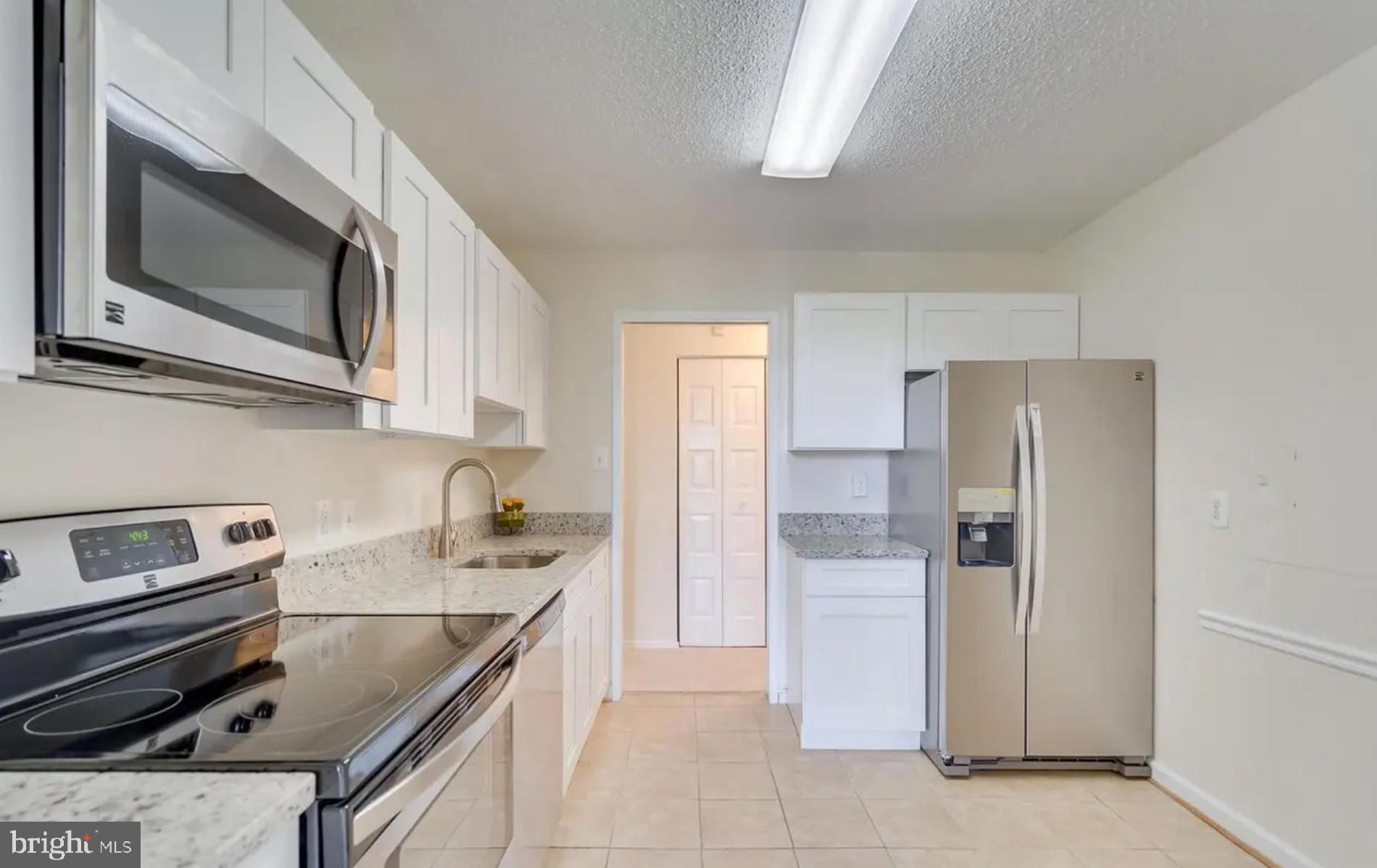 IDYLWOOD TOWERS - Residential