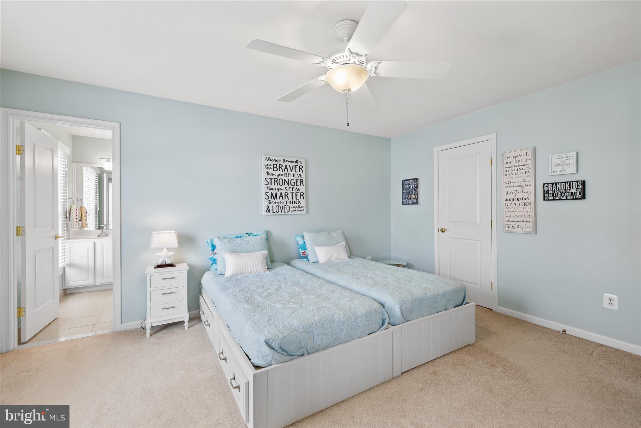 PENINSULA - Residential