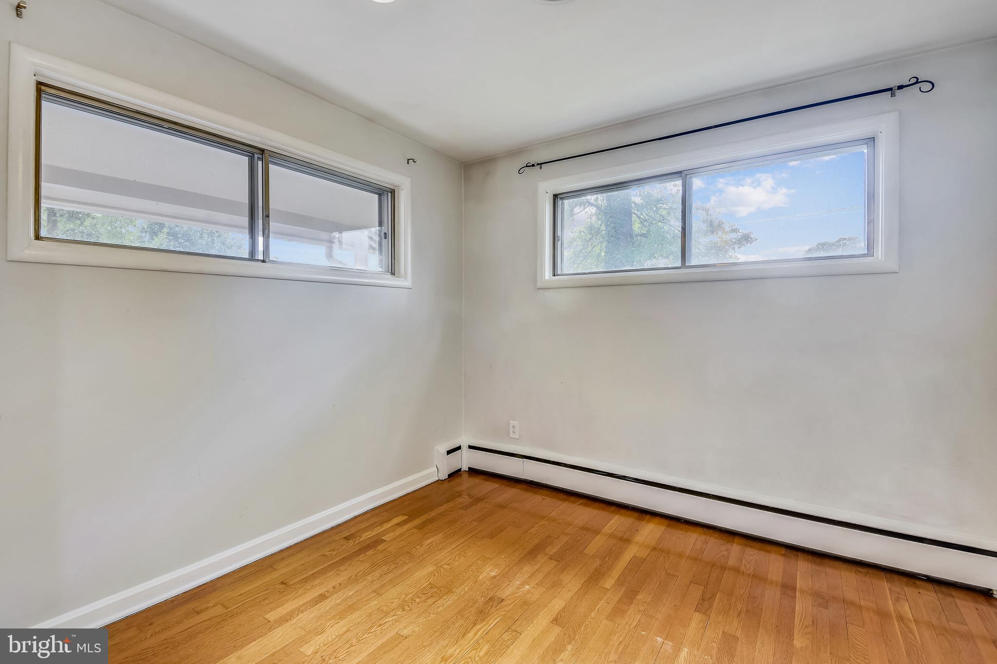 COUNTRY CLUB HILLS - Residential