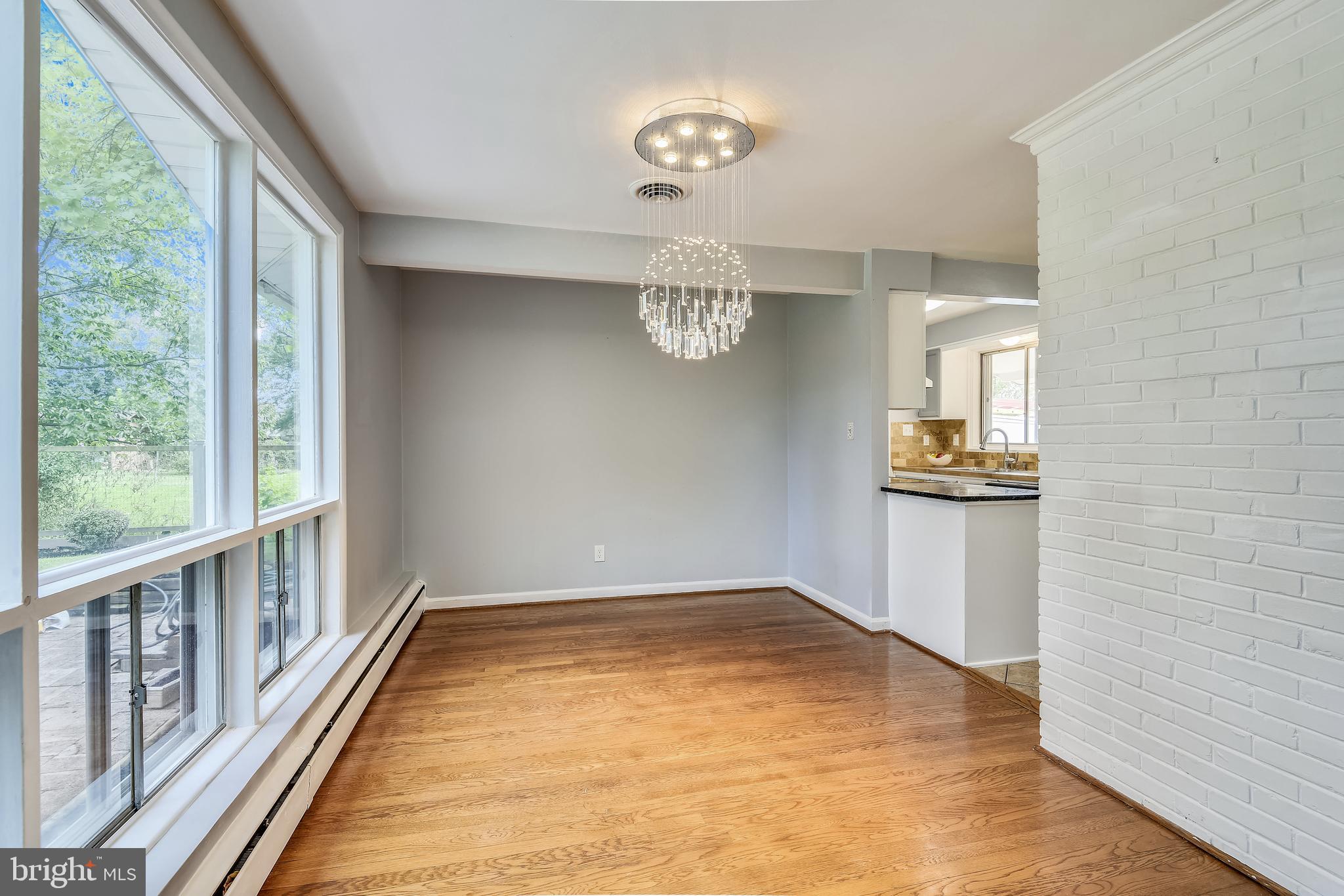 COUNTRY CLUB HILLS - Residential