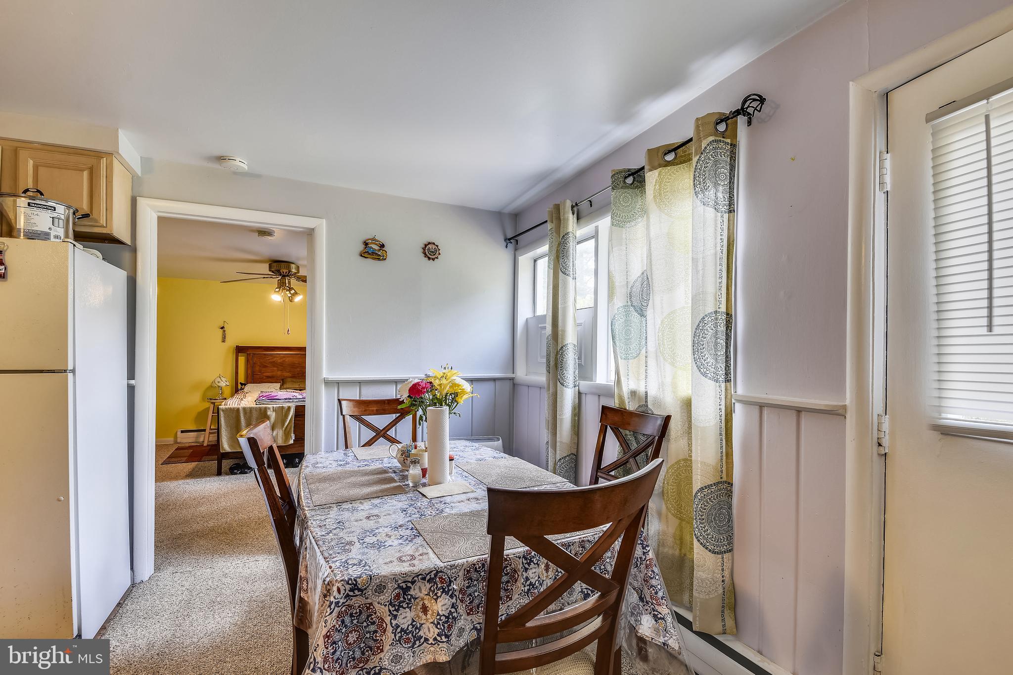 COUNTRY CLUB HILLS - Residential