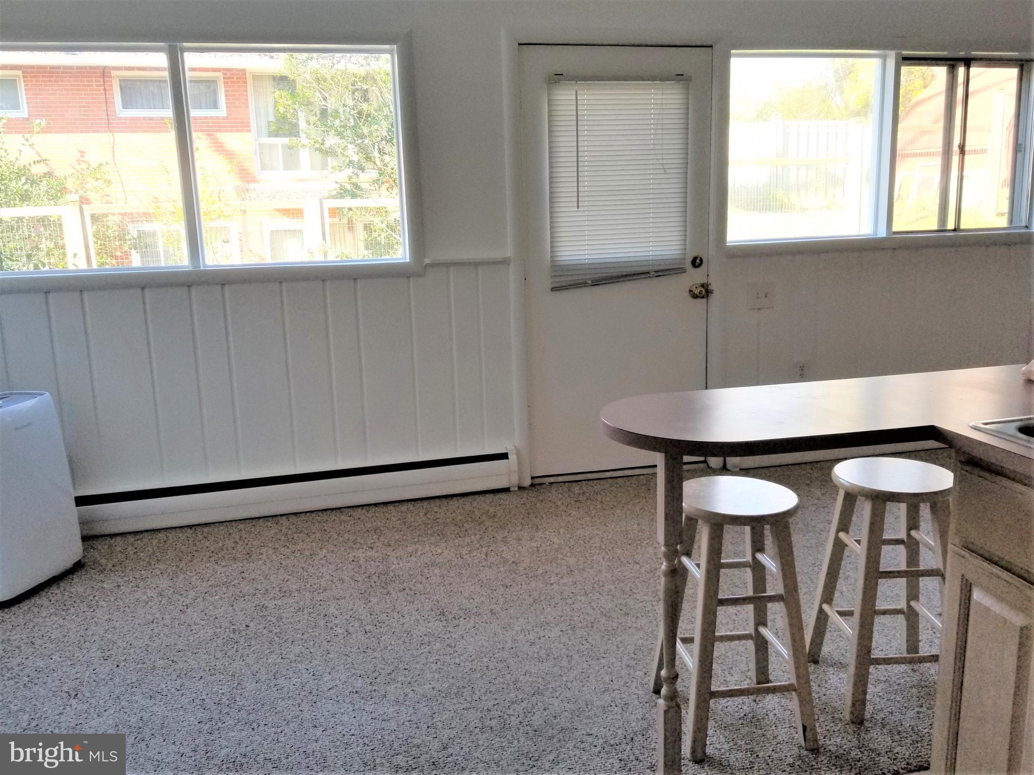 COUNTRY CLUB HILLS - Residential