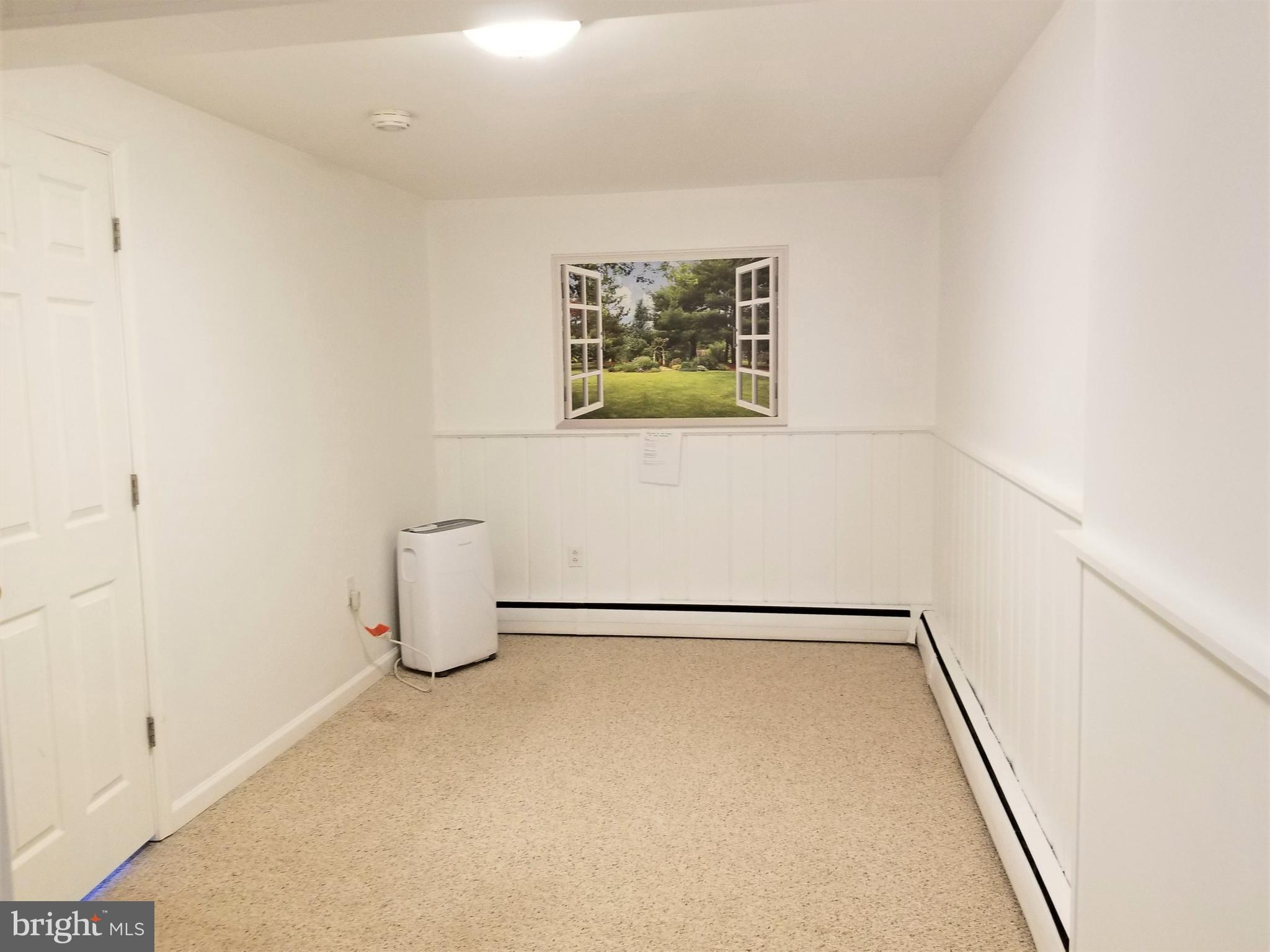 COUNTRY CLUB HILLS - Residential