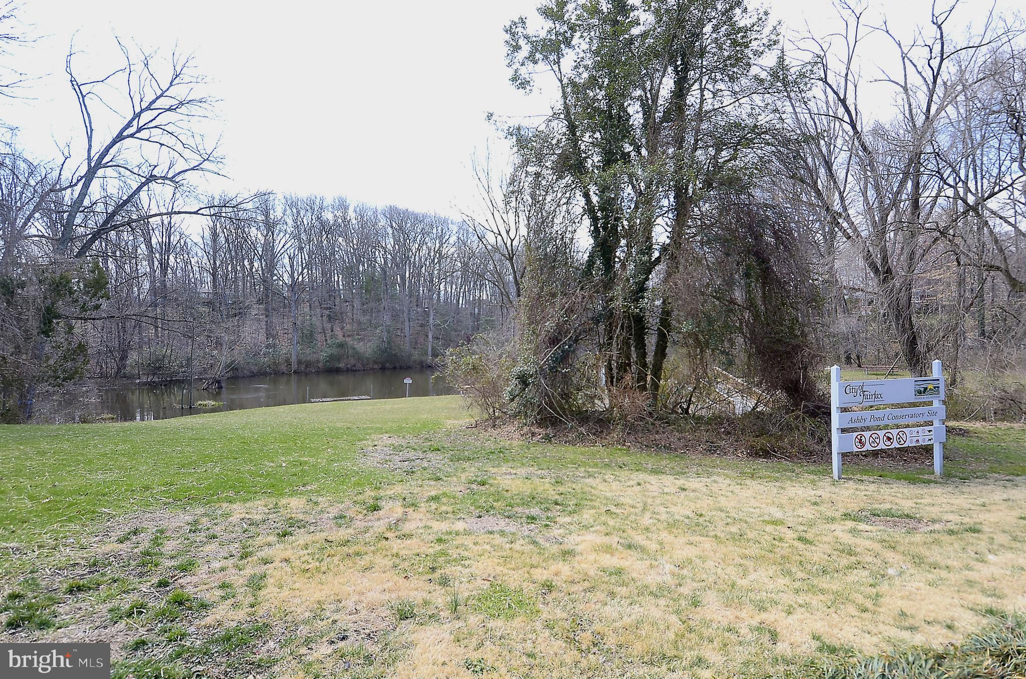 COUNTRY CLUB HILLS - Residential