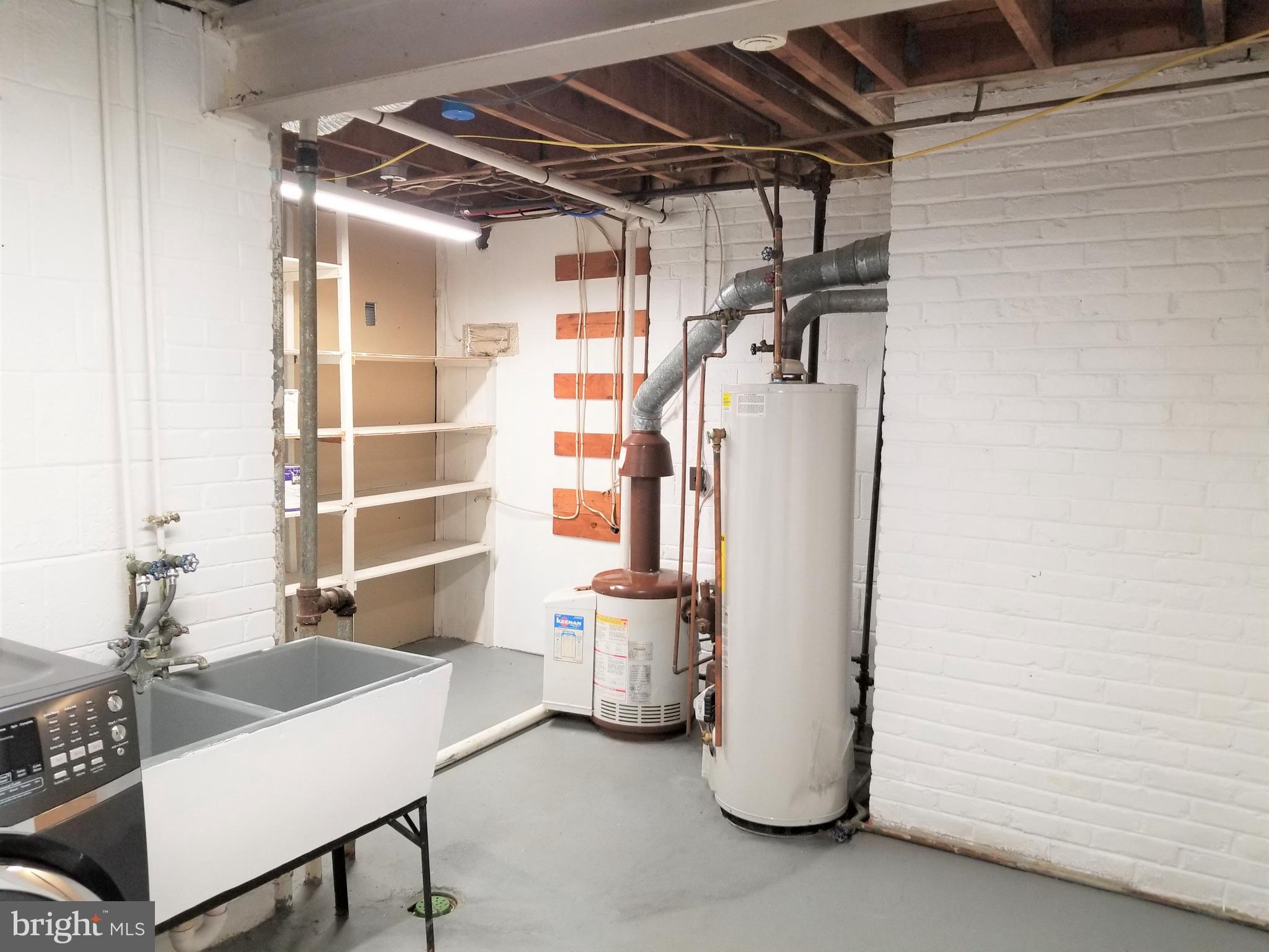 COUNTRY CLUB HILLS - Residential