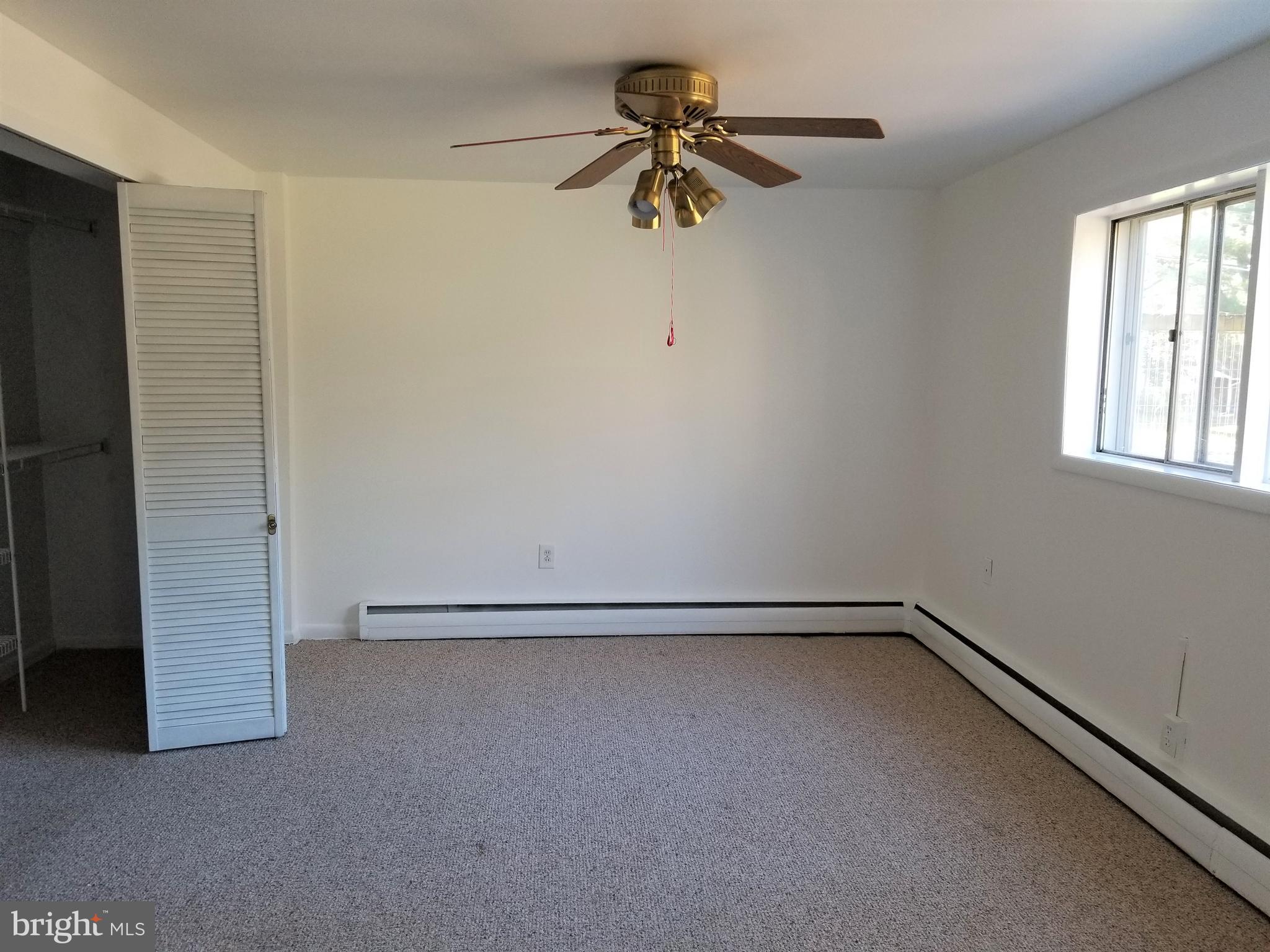 COUNTRY CLUB HILLS - Residential