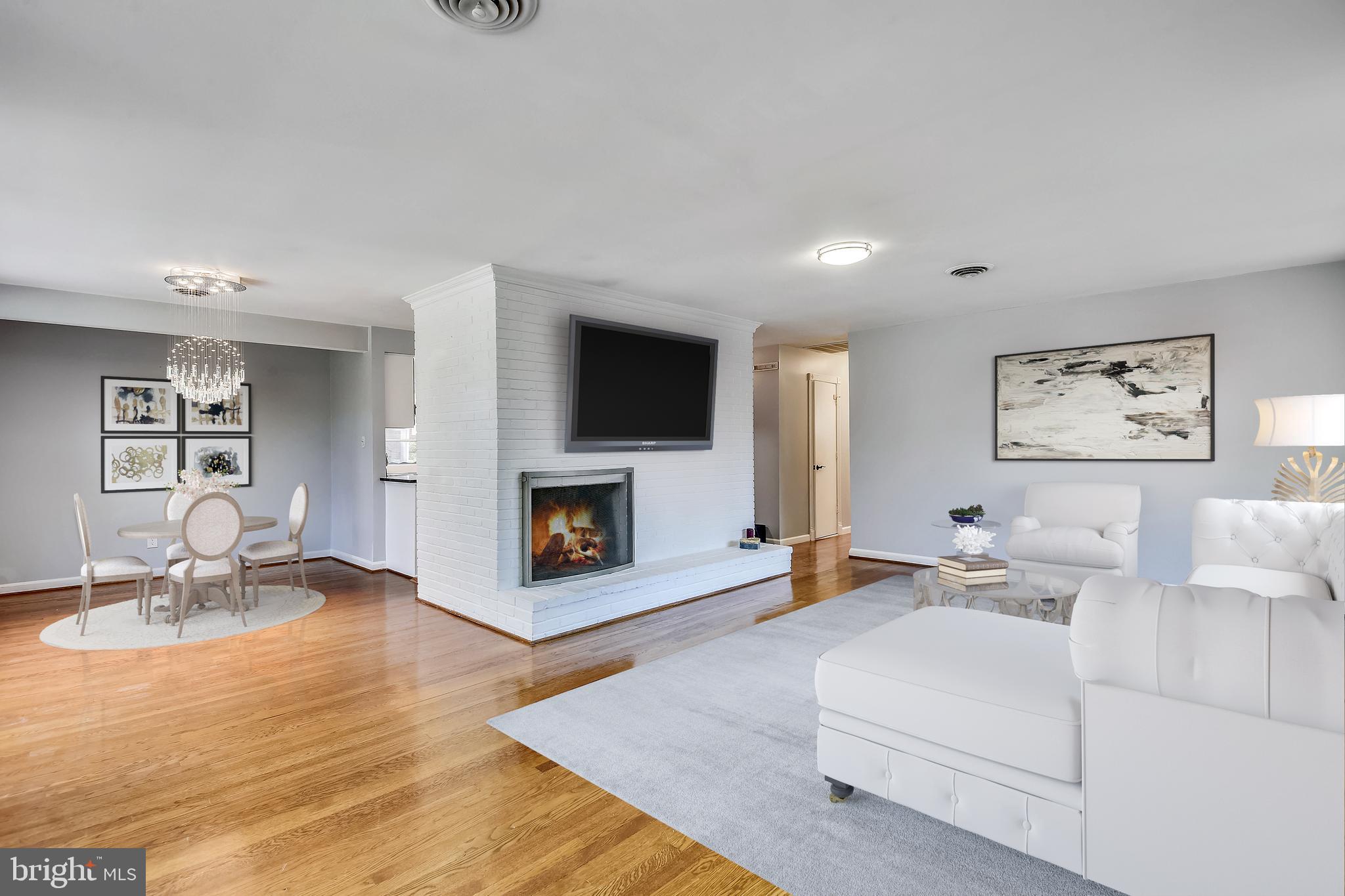 COUNTRY CLUB HILLS - Residential