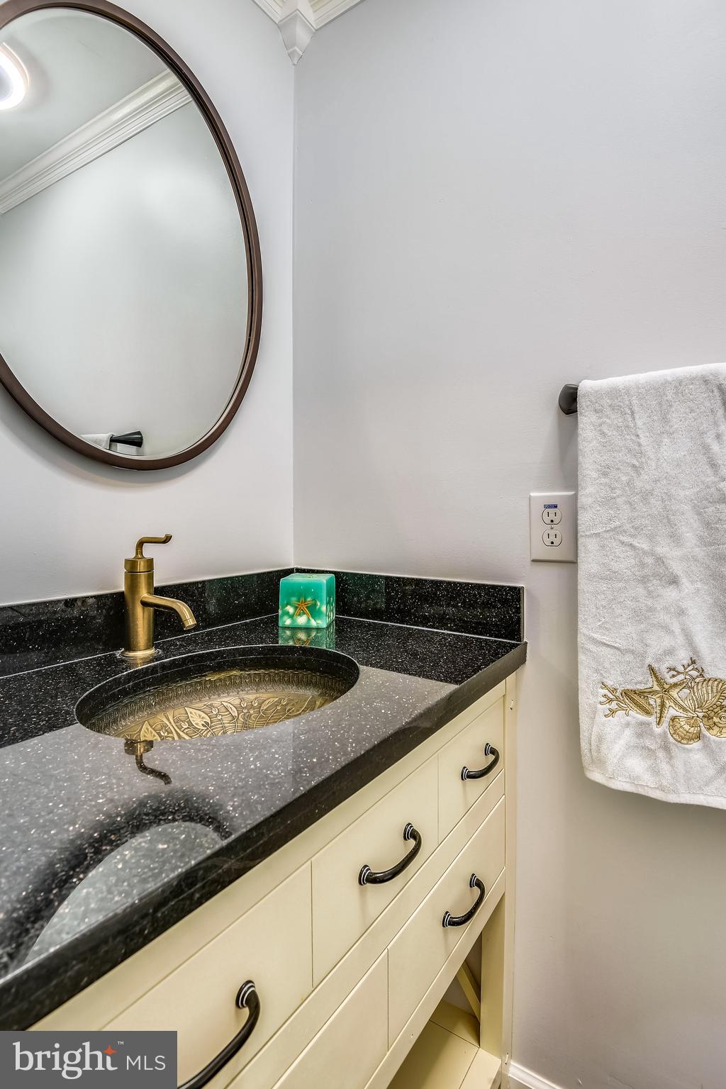 COUNTRY CLUB HILLS - Residential