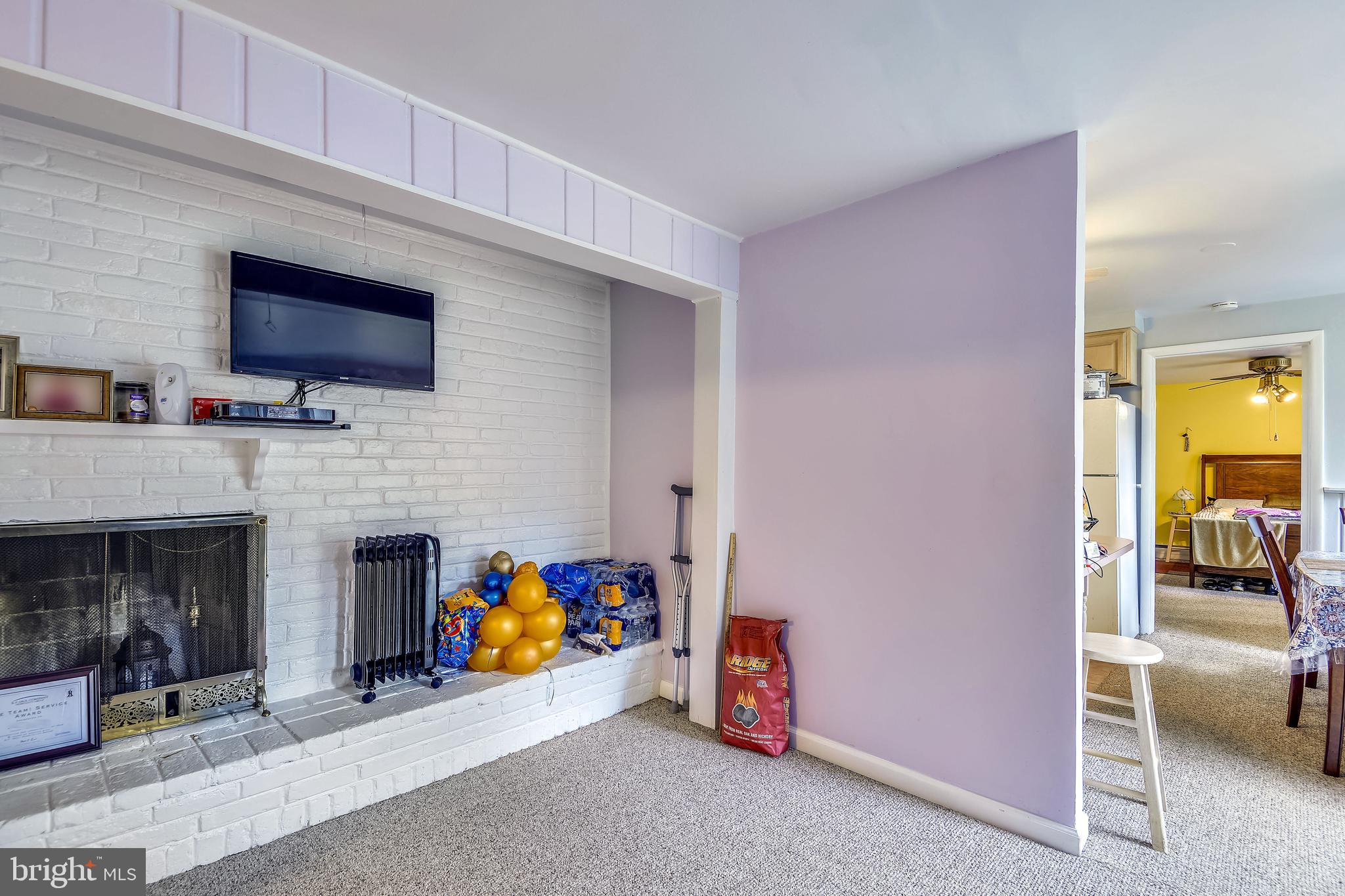 COUNTRY CLUB HILLS - Residential