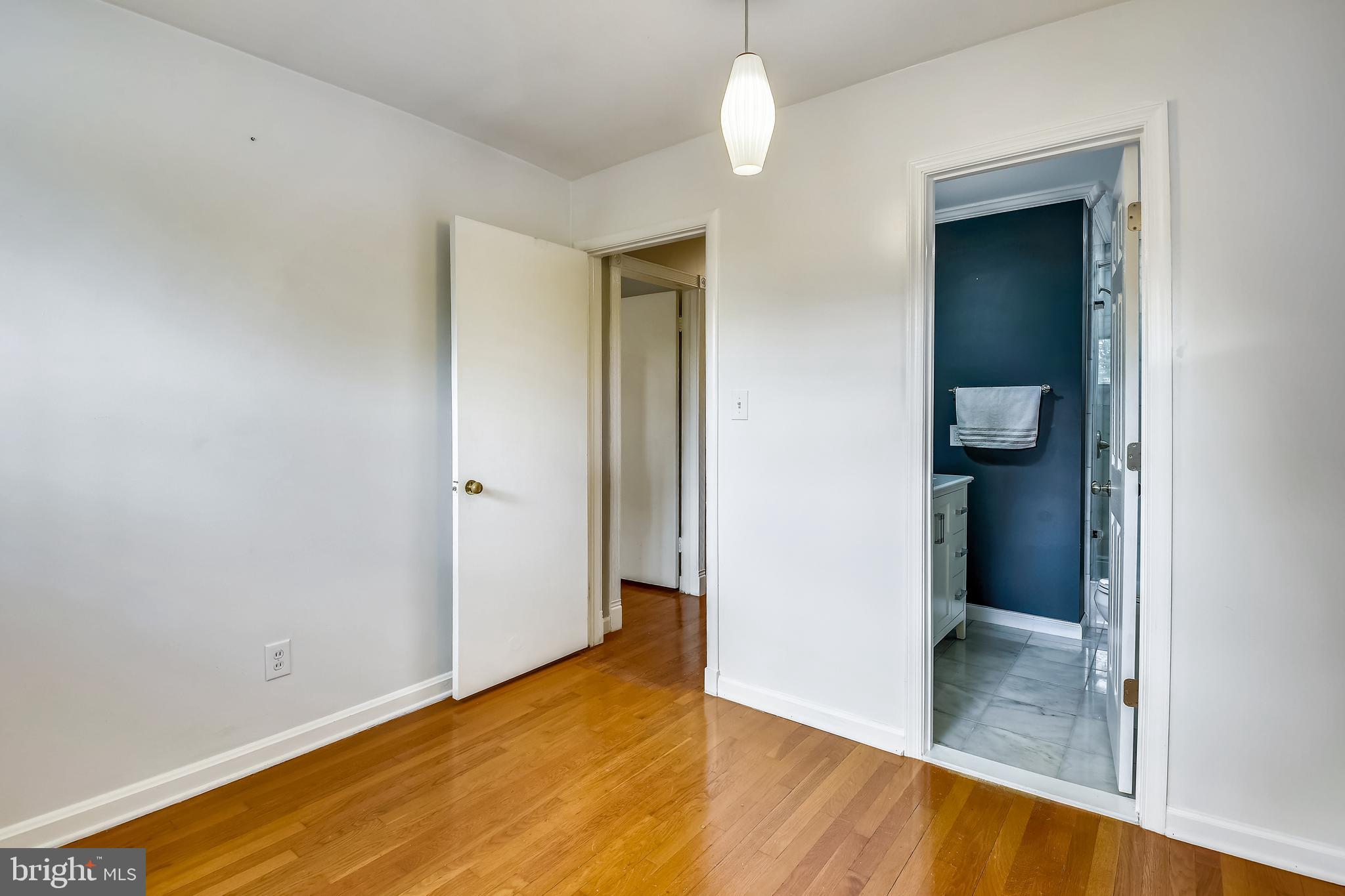 COUNTRY CLUB HILLS - Residential