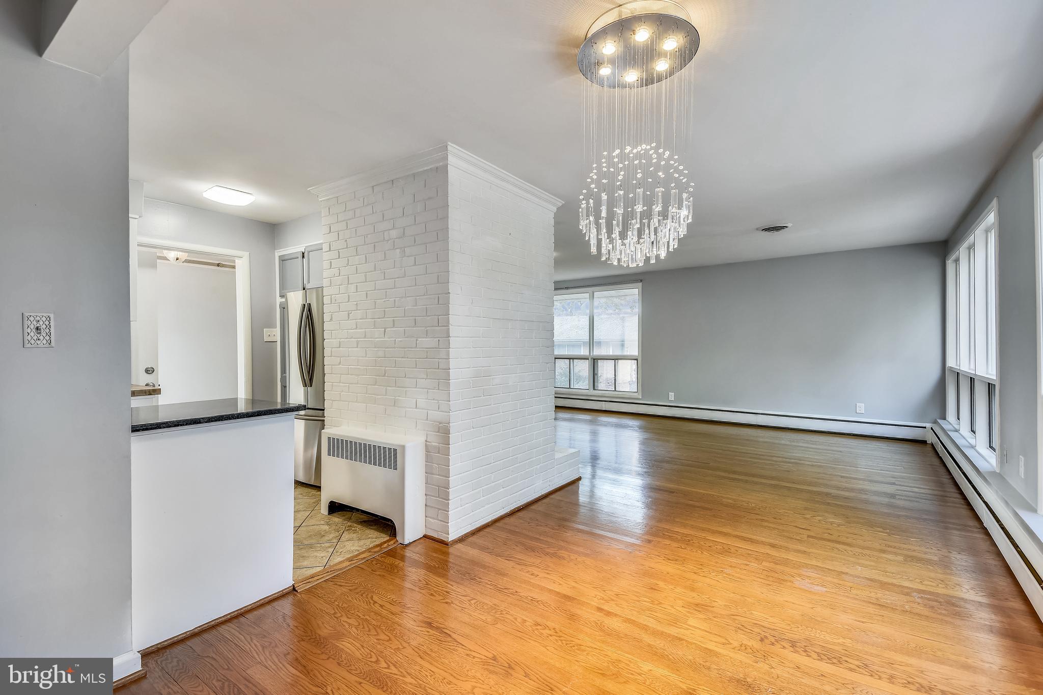 COUNTRY CLUB HILLS - Residential